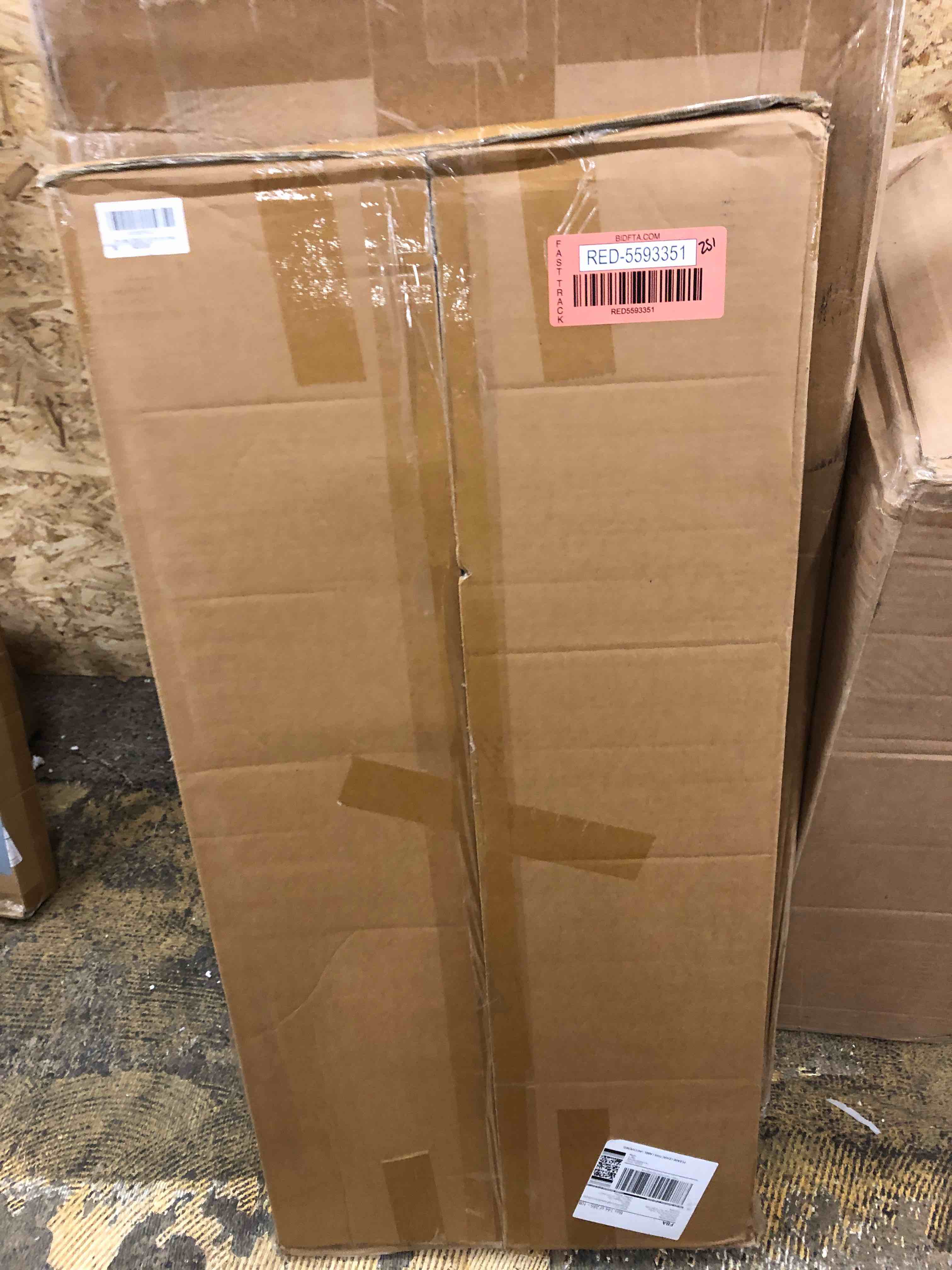 https://s3.amazonaws.com/lotting-images-prod/phillipi/RED5593351_1732631497634.jpeg