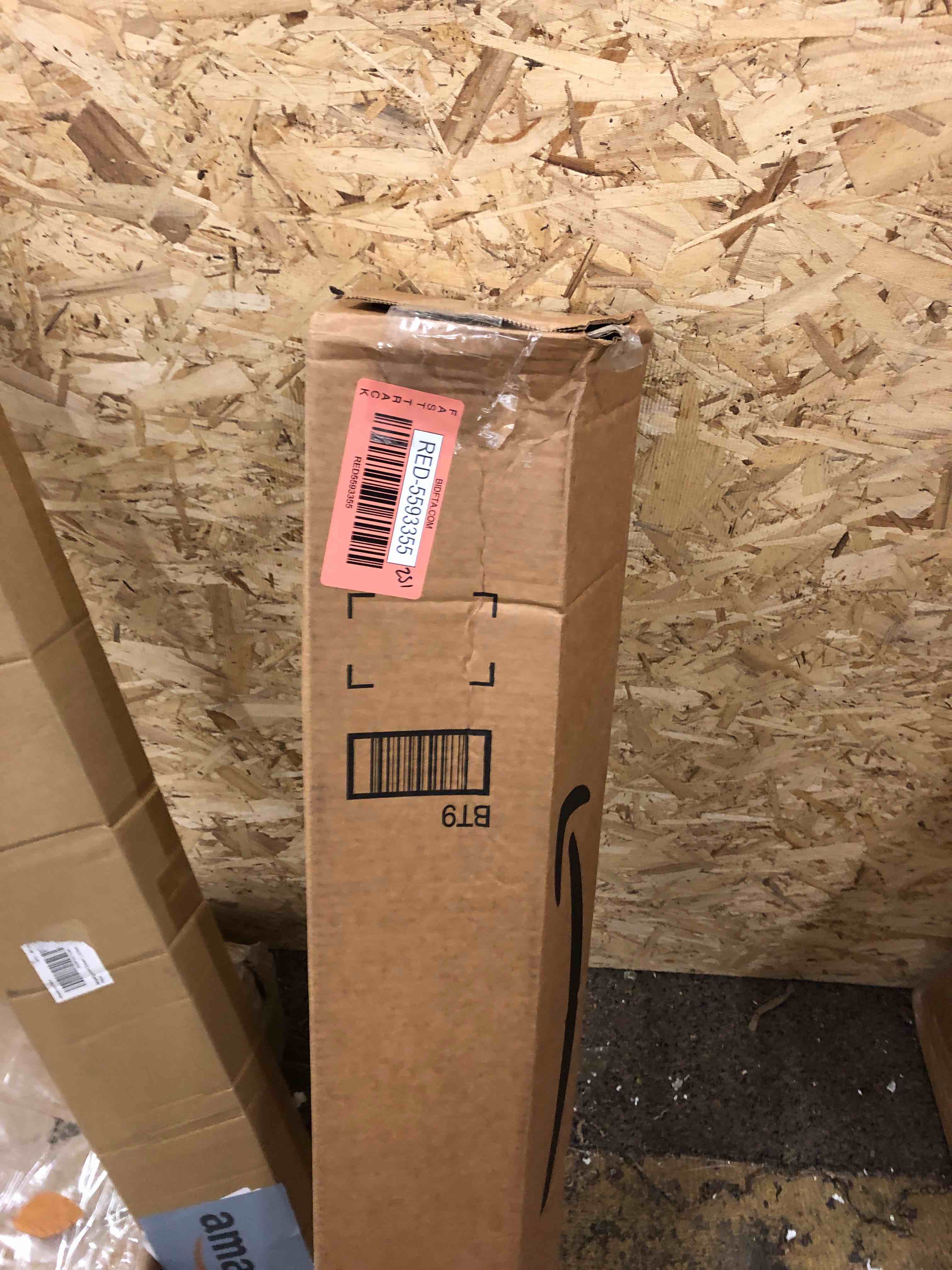 https://s3.amazonaws.com/lotting-images-prod/phillipi/RED5593355_1732631830900.jpeg