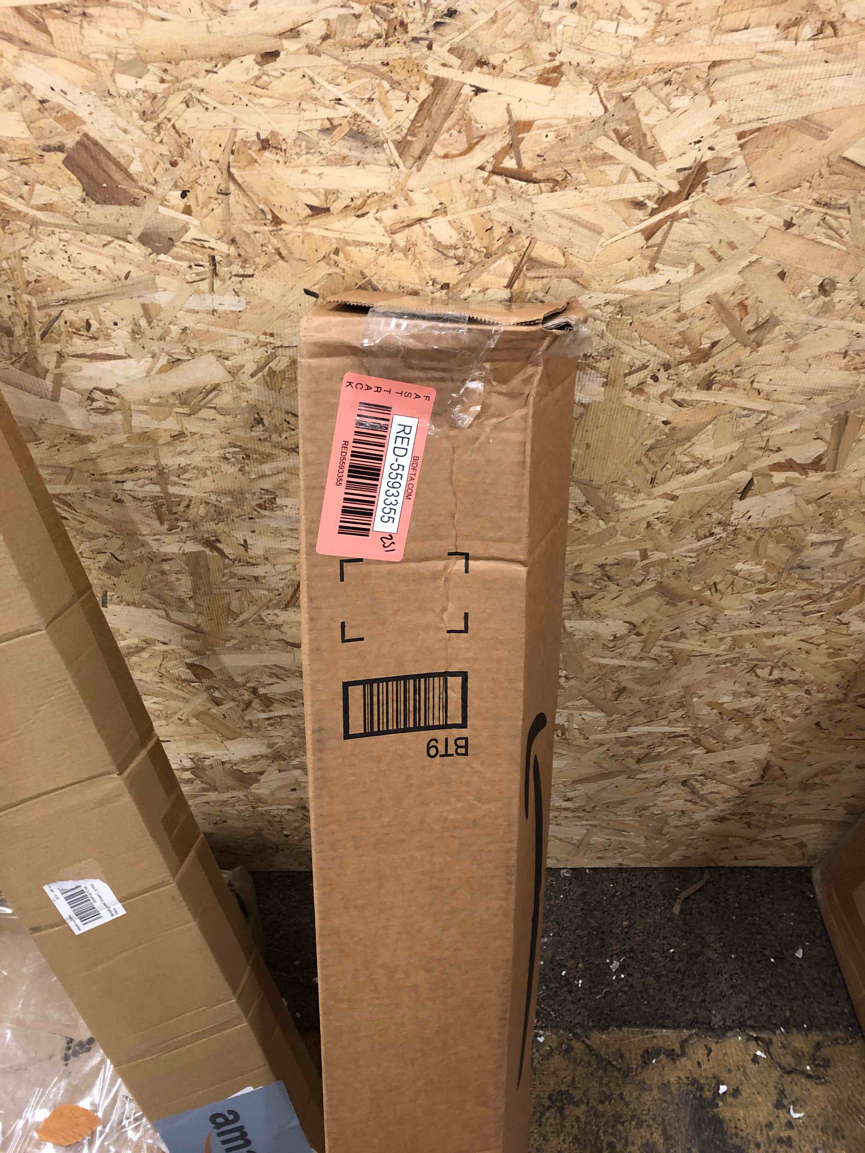 https://s3.amazonaws.com/lotting-images-prod/phillipi/RED5593355_1732631832259.jpeg