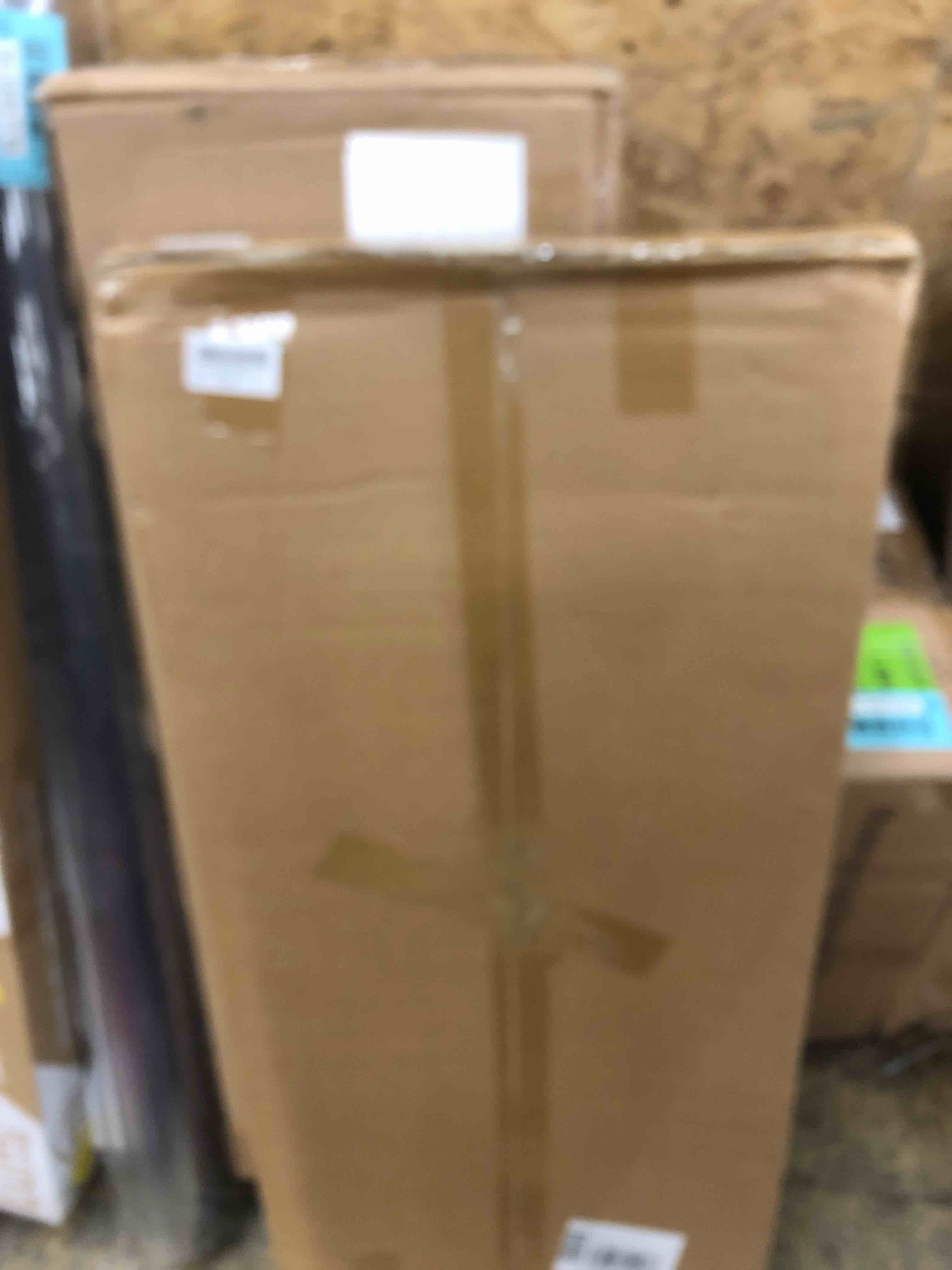 https://s3.amazonaws.com/lotting-images-prod/phillipi/RED5593360_1732633243314.jpeg