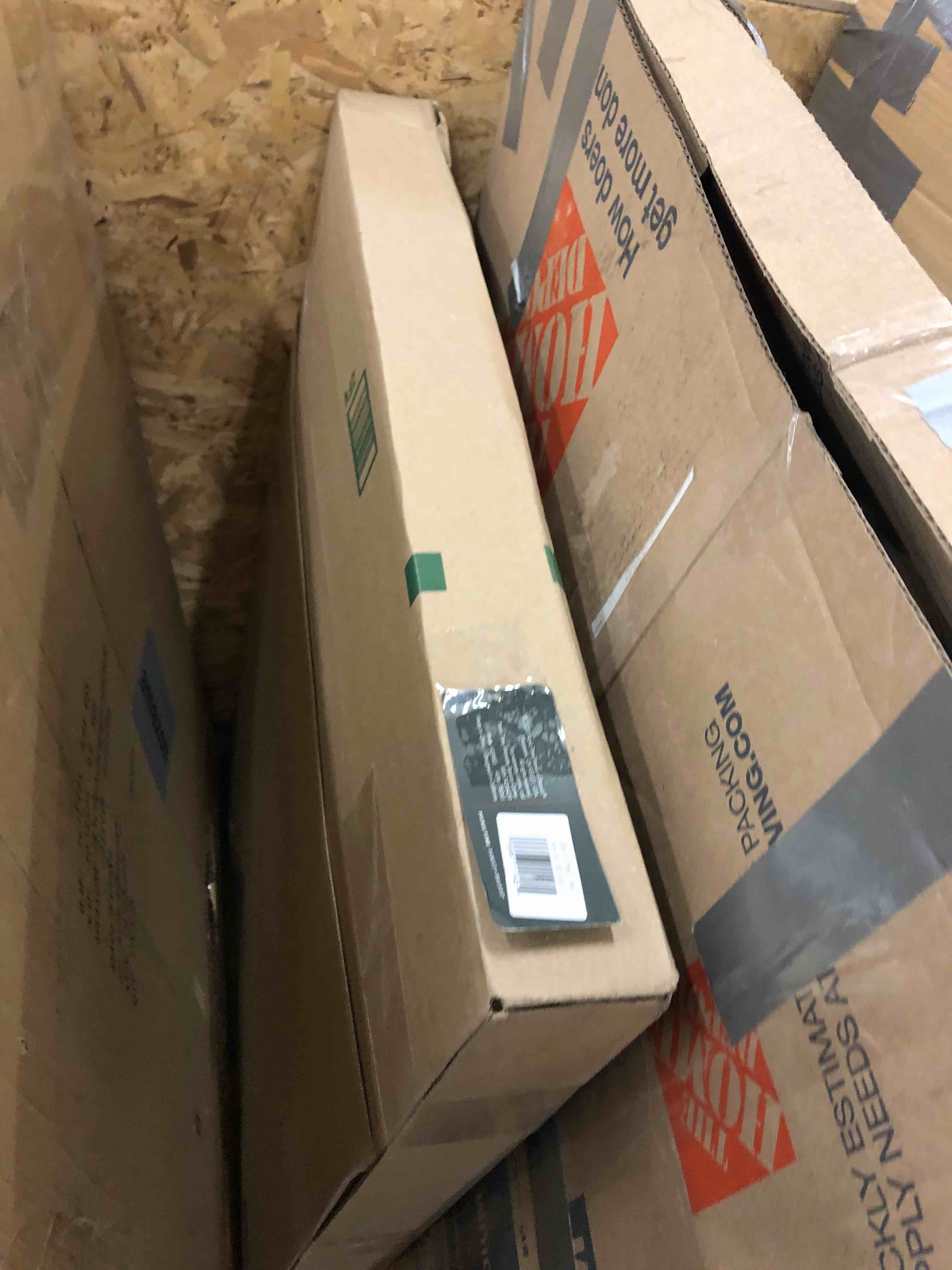https://s3.amazonaws.com/lotting-images-prod/phillipi/RED5593373_1732632571987.jpeg