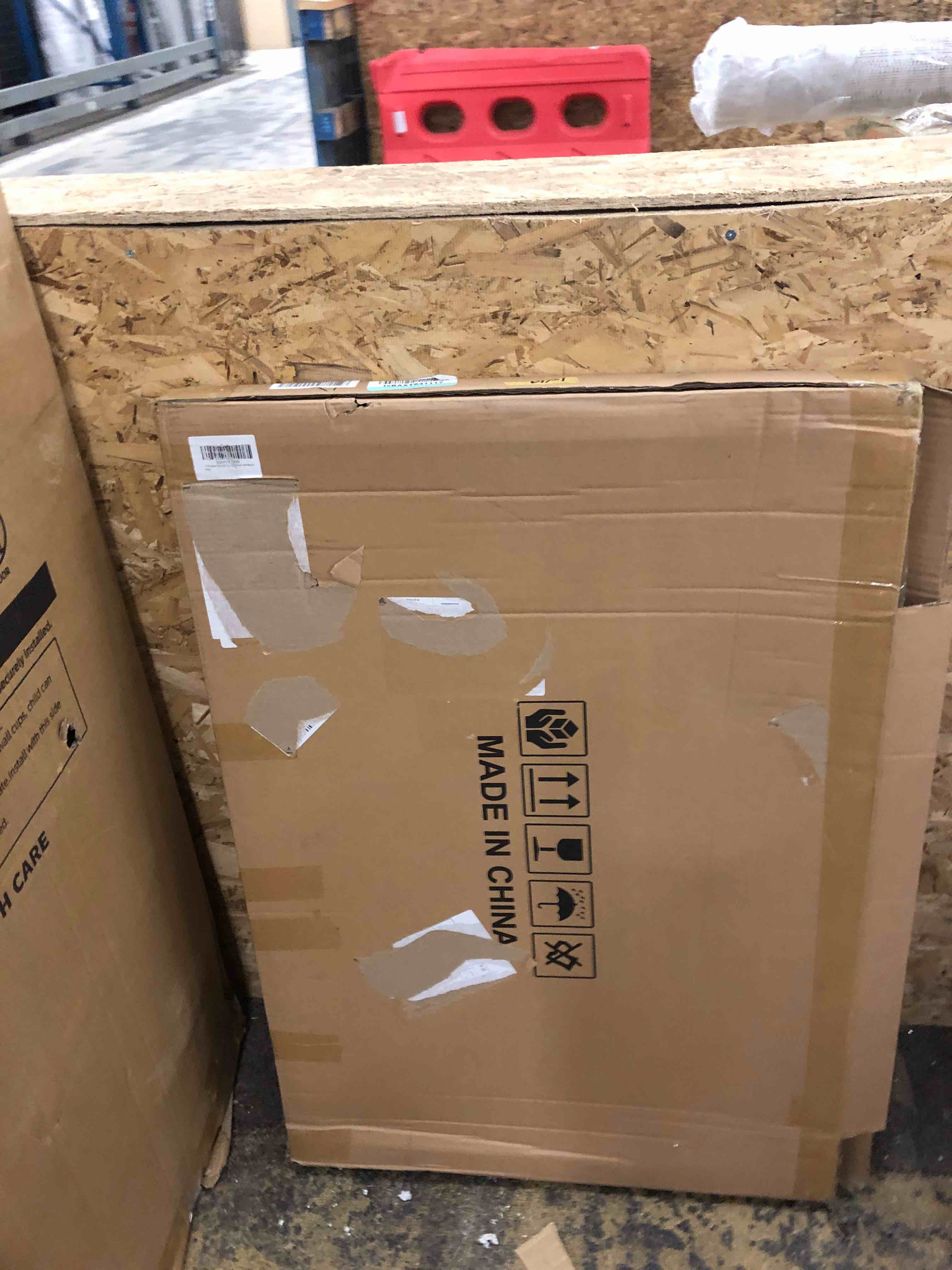 https://s3.amazonaws.com/lotting-images-prod/phillipi/RED5593381_1732635980929.jpeg