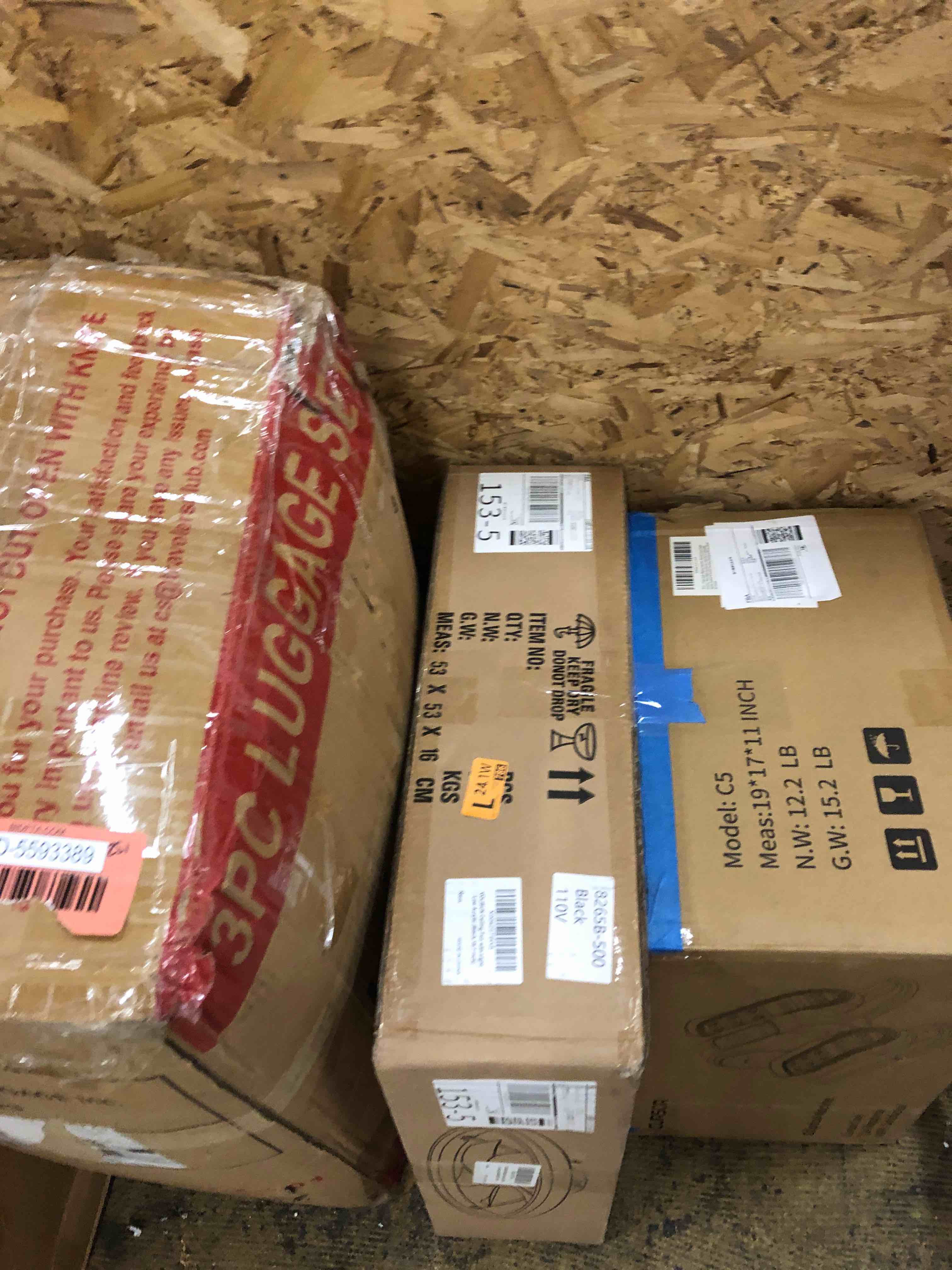 https://s3.amazonaws.com/lotting-images-prod/phillipi/RED5593390_1732636230547.jpeg