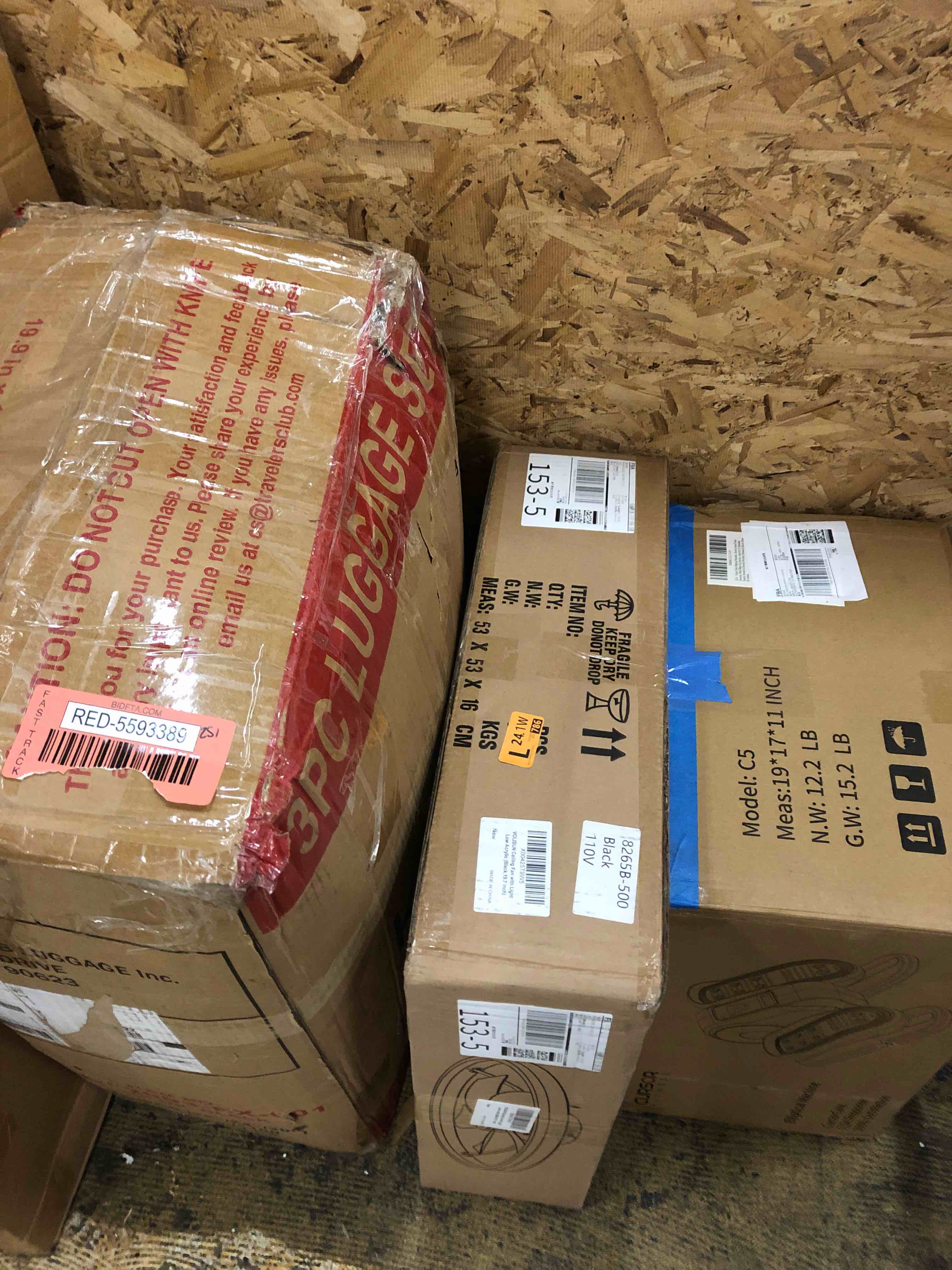 https://s3.amazonaws.com/lotting-images-prod/phillipi/RED5593390_1732636231957.jpeg