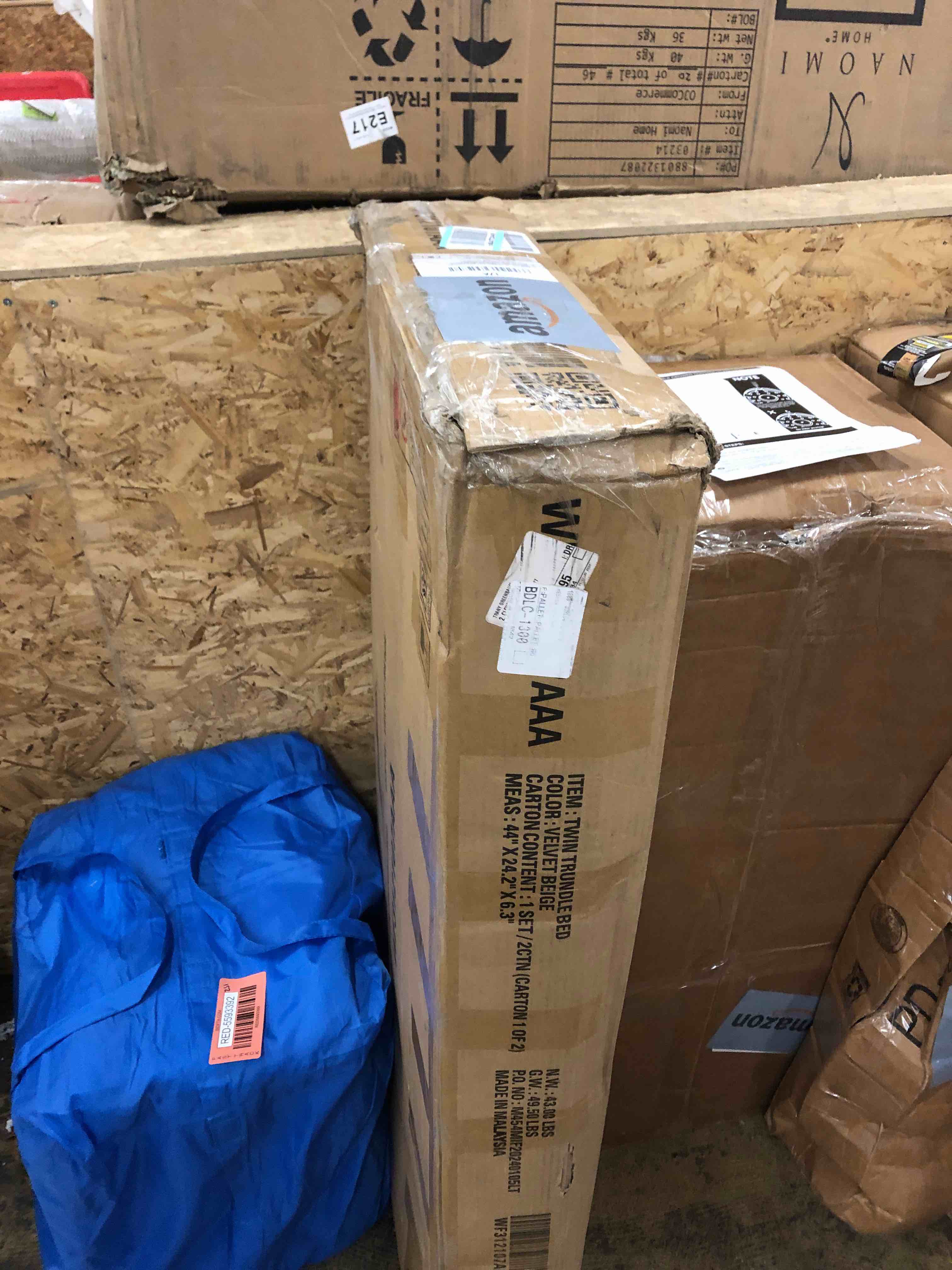 https://s3.amazonaws.com/lotting-images-prod/phillipi/RED5593394_1732636399790.jpeg