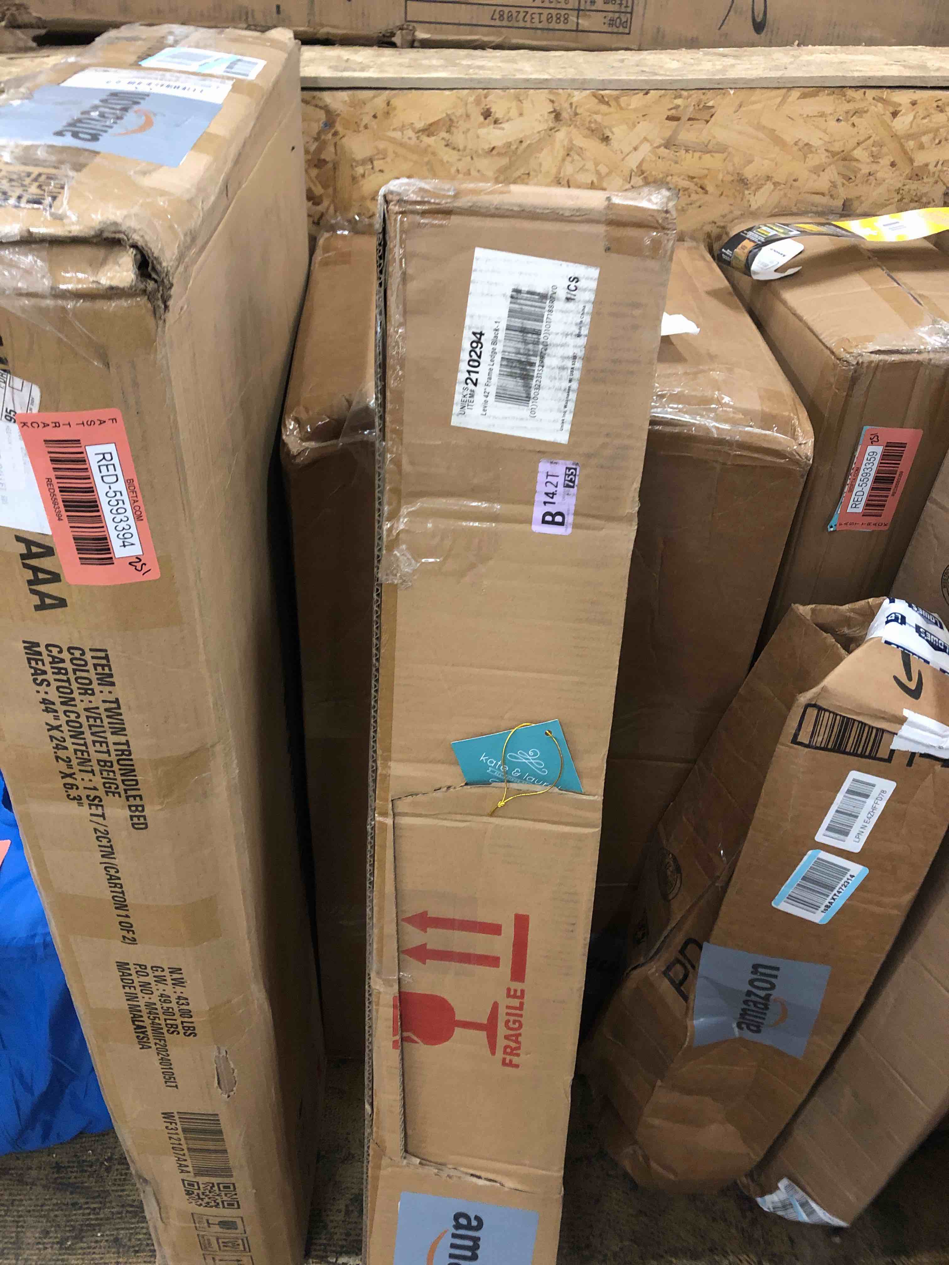 https://s3.amazonaws.com/lotting-images-prod/phillipi/RED5593396_1732636514330.jpeg