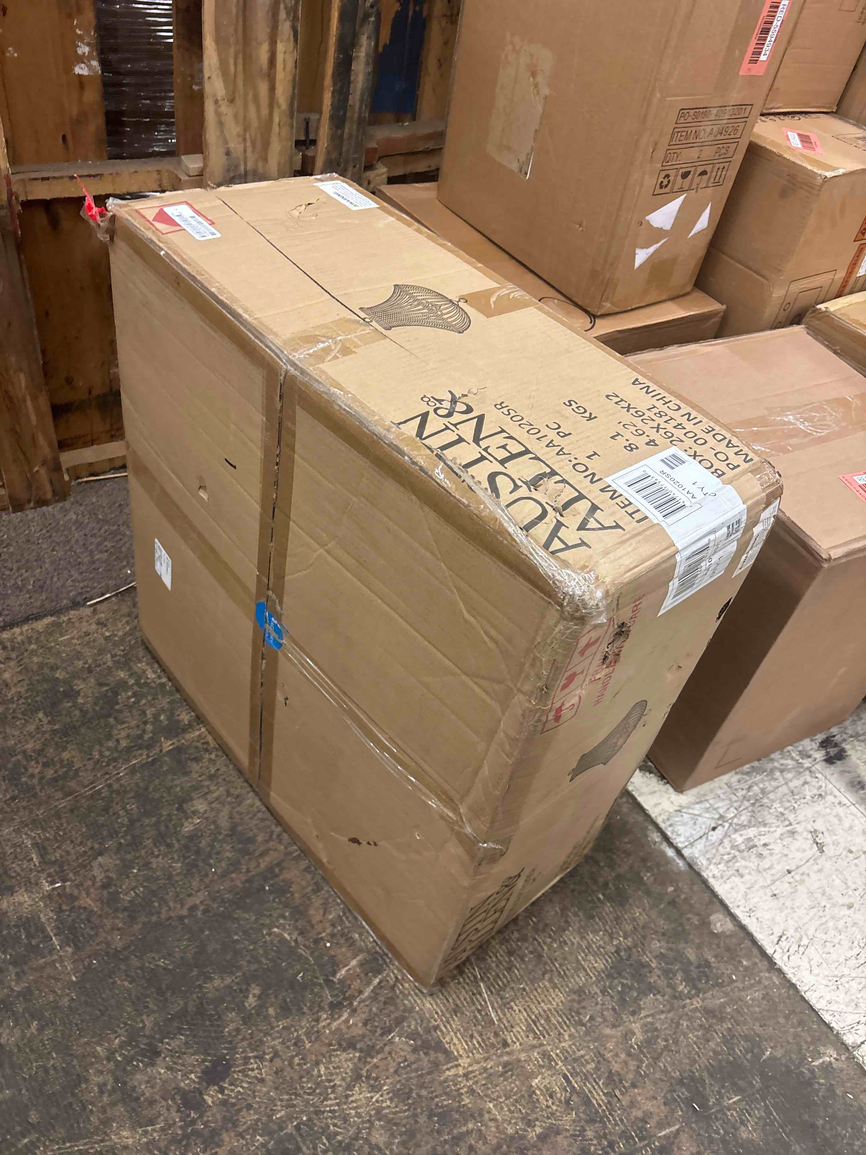 https://s3.amazonaws.com/lotting-images-prod/phillipi/RED5594937_1741717269473.jpeg