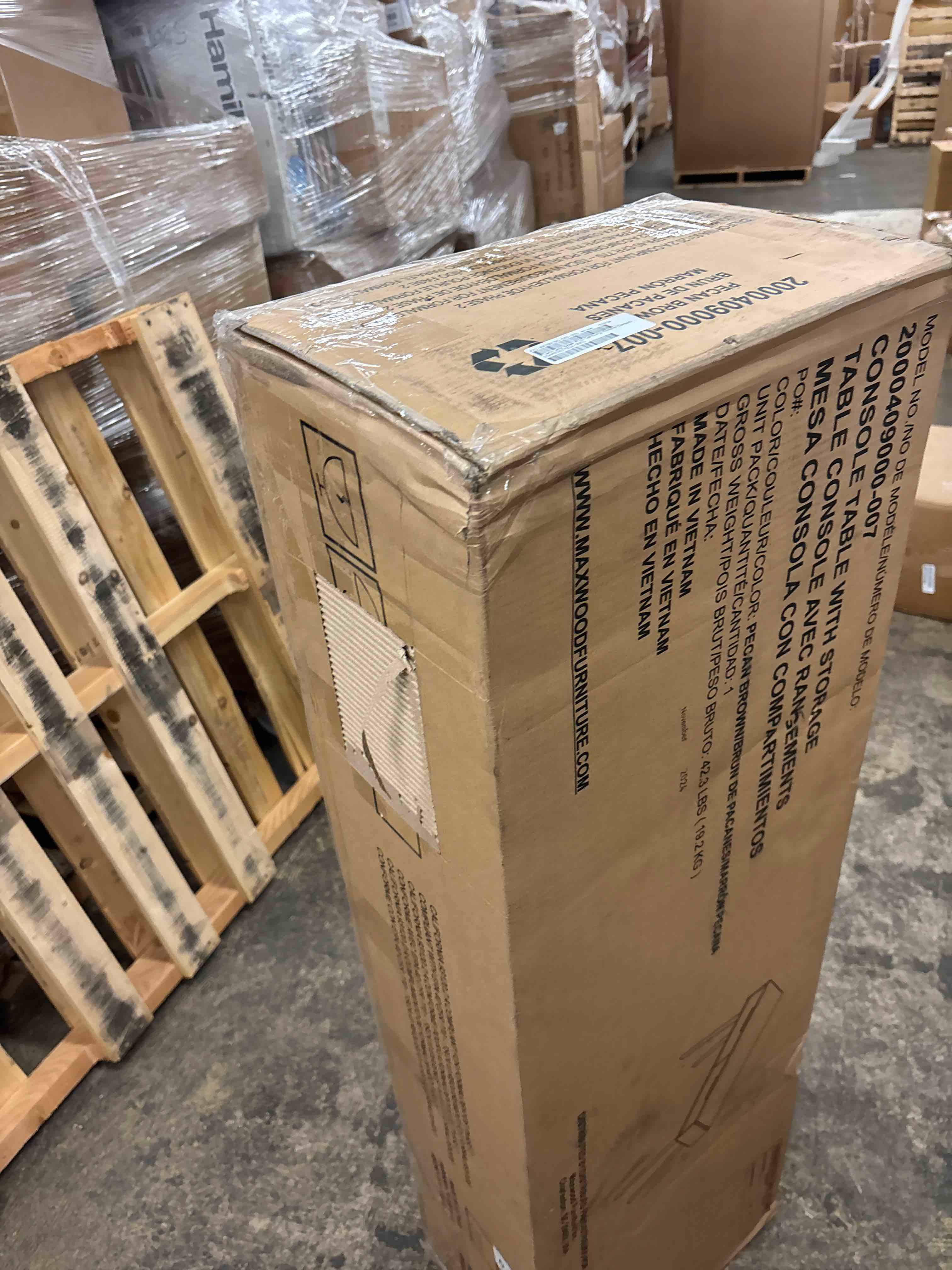 https://s3.amazonaws.com/lotting-images-prod/phillipi/RED5594946_1741718578723.jpeg