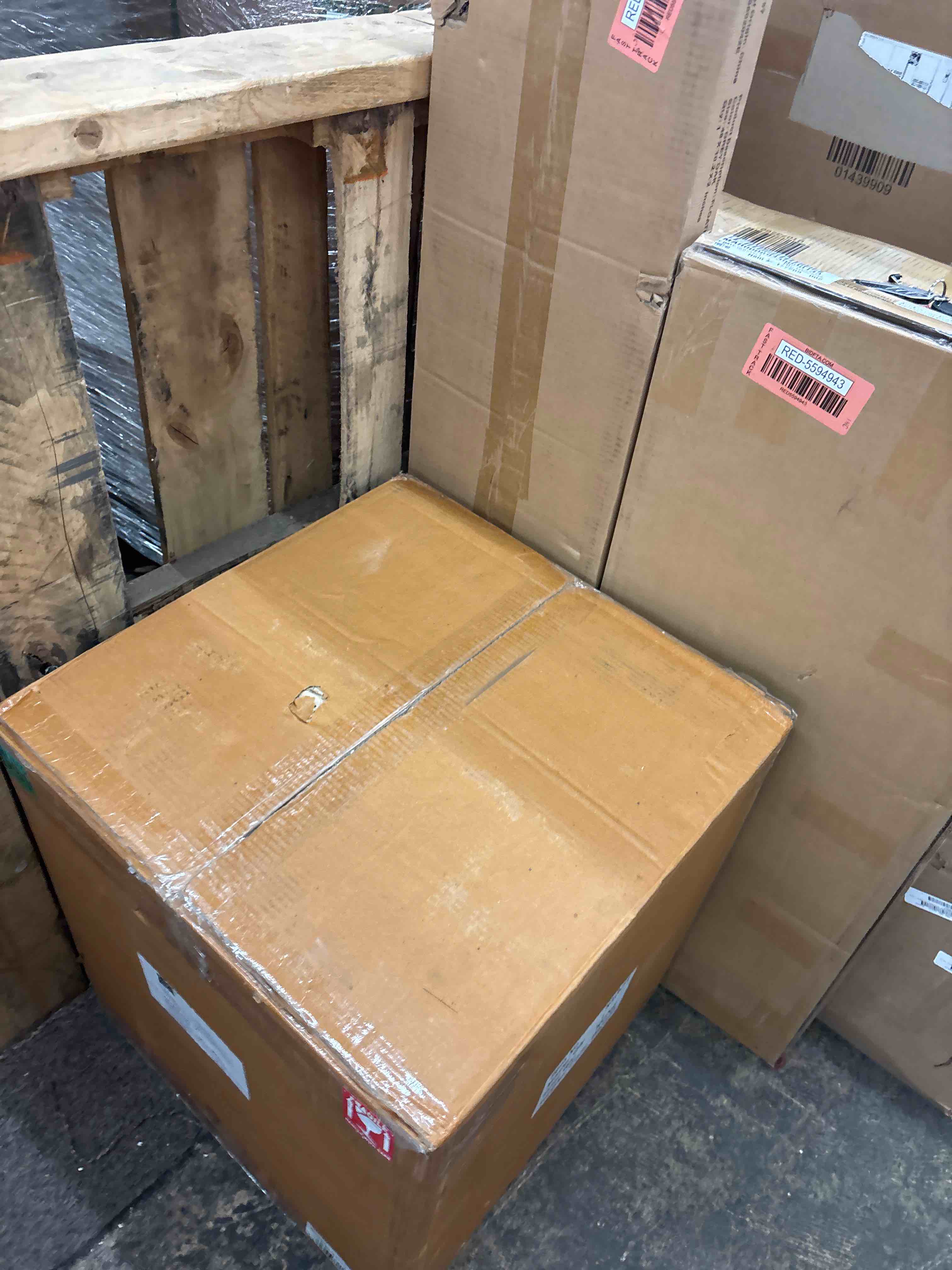 https://s3.amazonaws.com/lotting-images-prod/phillipi/RED5594952_1741719668003.jpeg