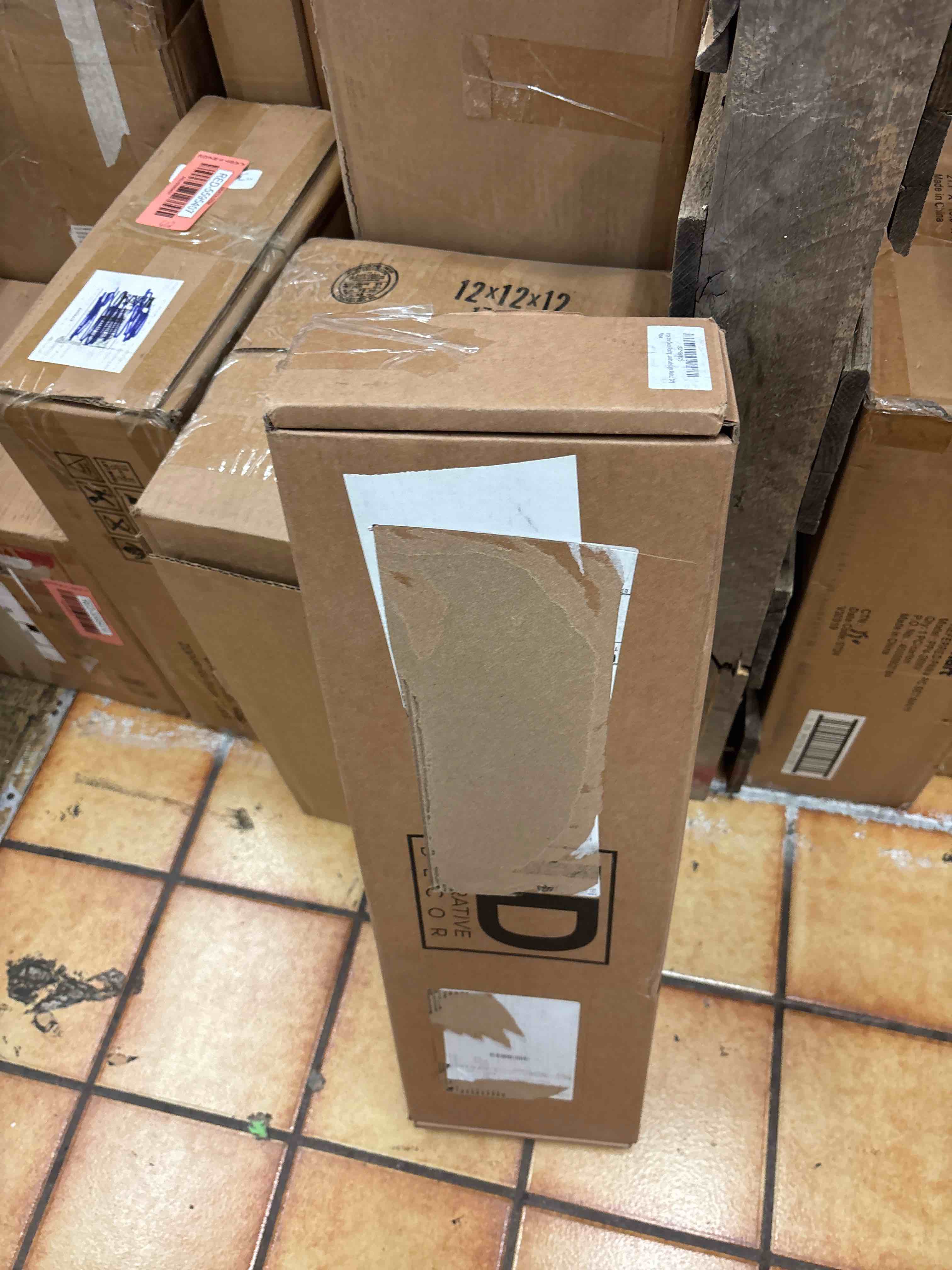 https://s3.amazonaws.com/lotting-images-prod/phillipi/RED5595432_1745445780185.jpeg