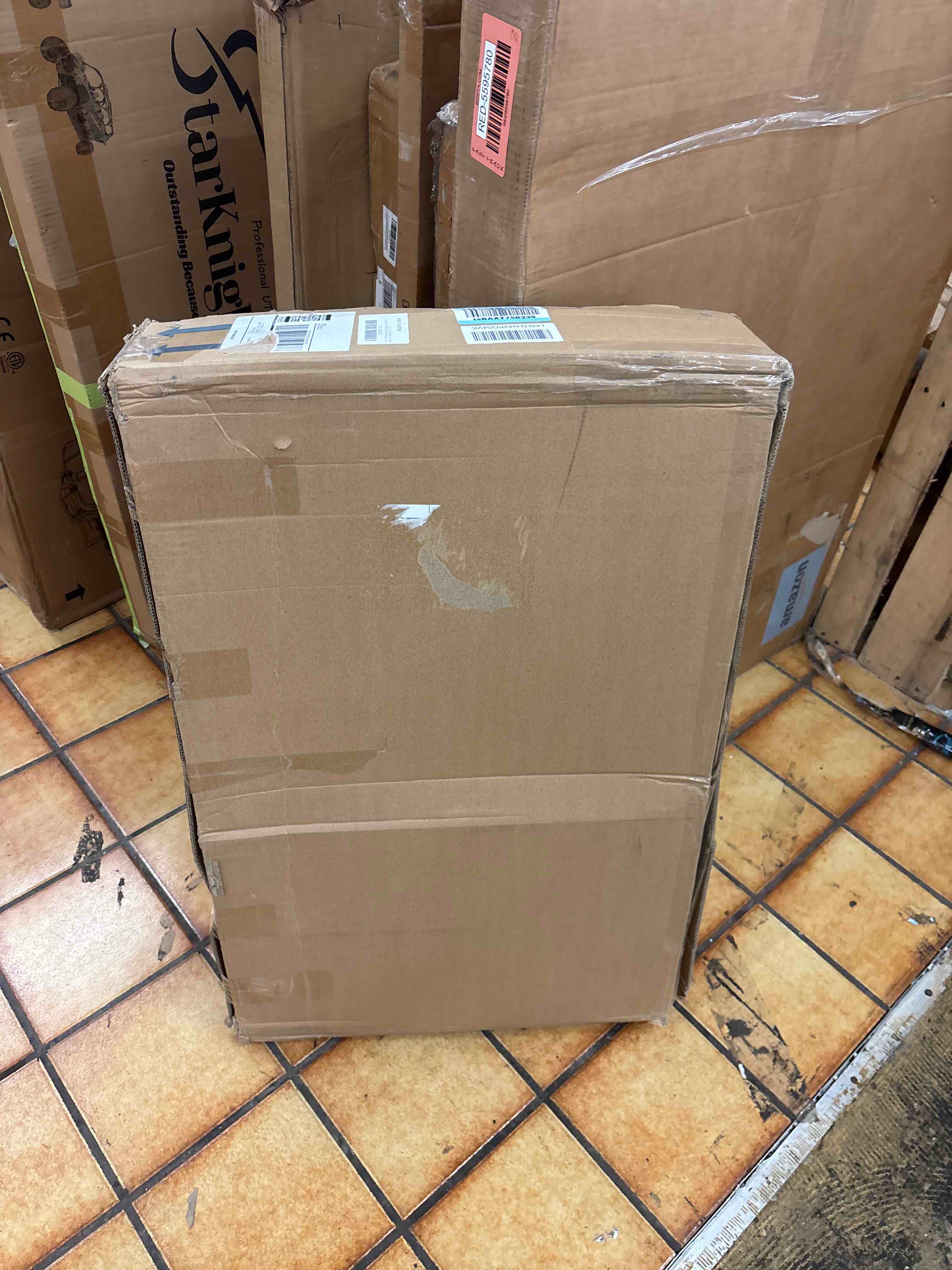 https://s3.amazonaws.com/lotting-images-prod/phillipi/RED5595781_1734581458750.jpeg
