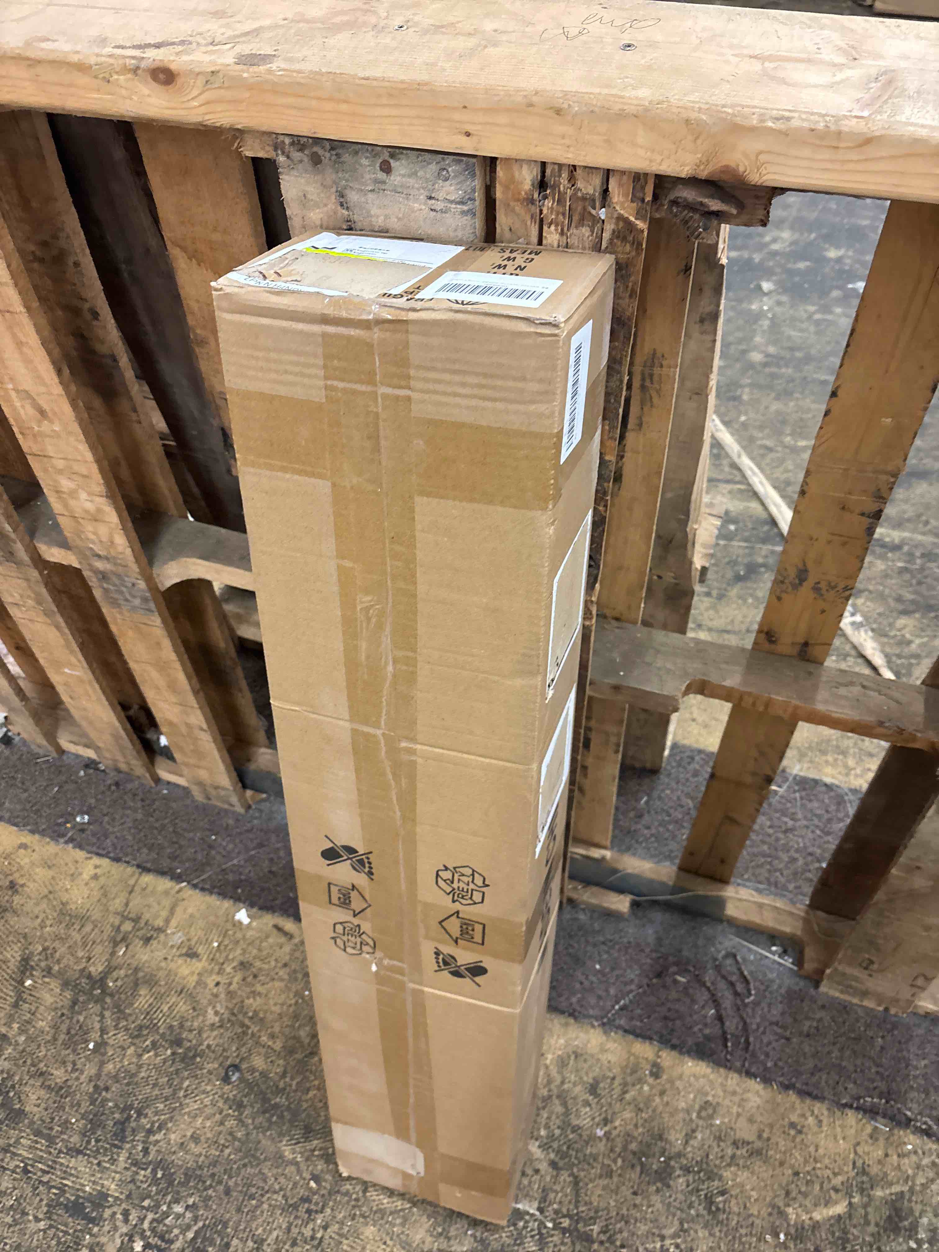 https://s3.amazonaws.com/lotting-images-prod/phillipi/RED5595788_1734582114678.jpeg