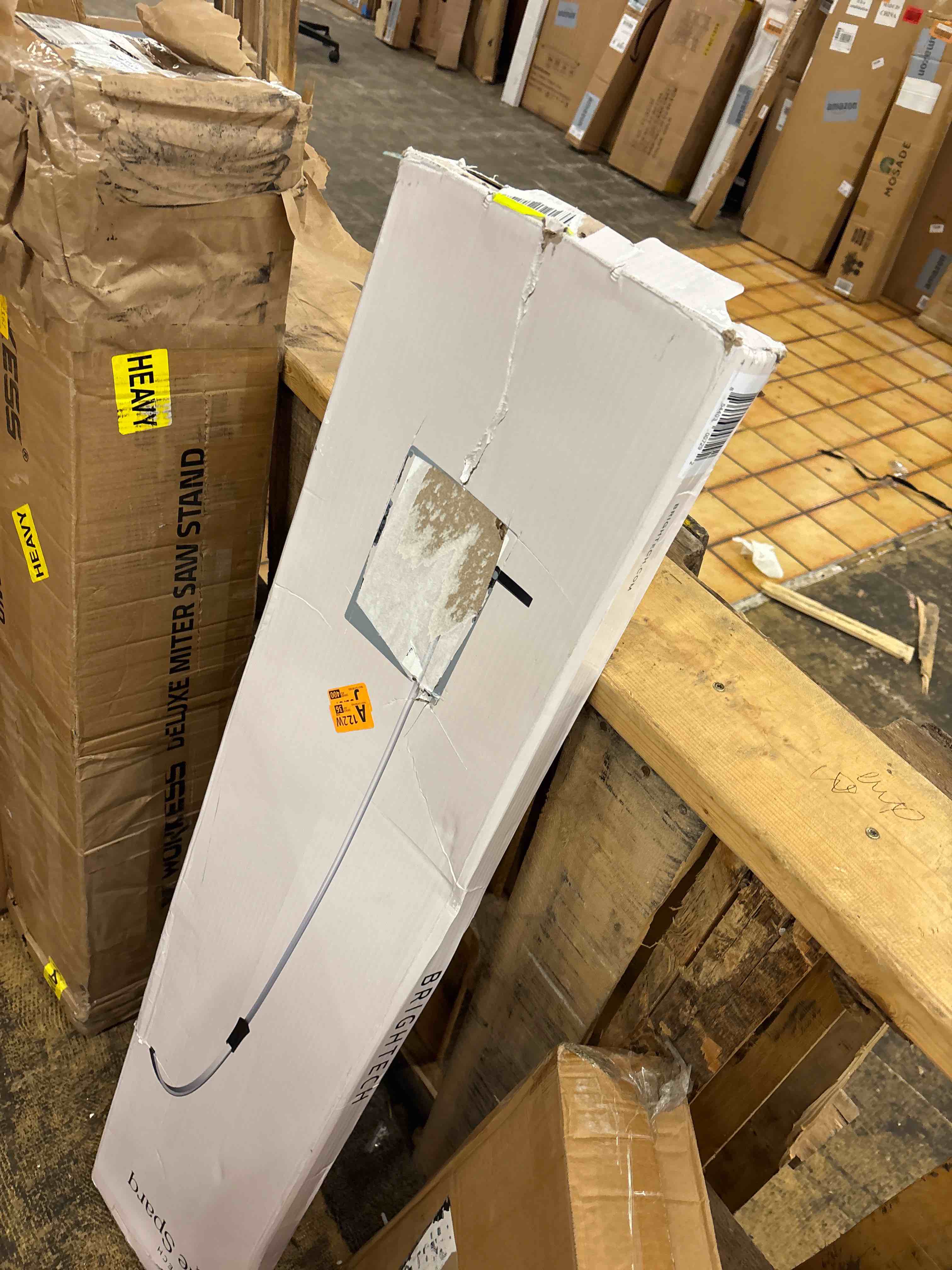 https://s3.amazonaws.com/lotting-images-prod/phillipi/RED5595795_1734582902387.jpeg