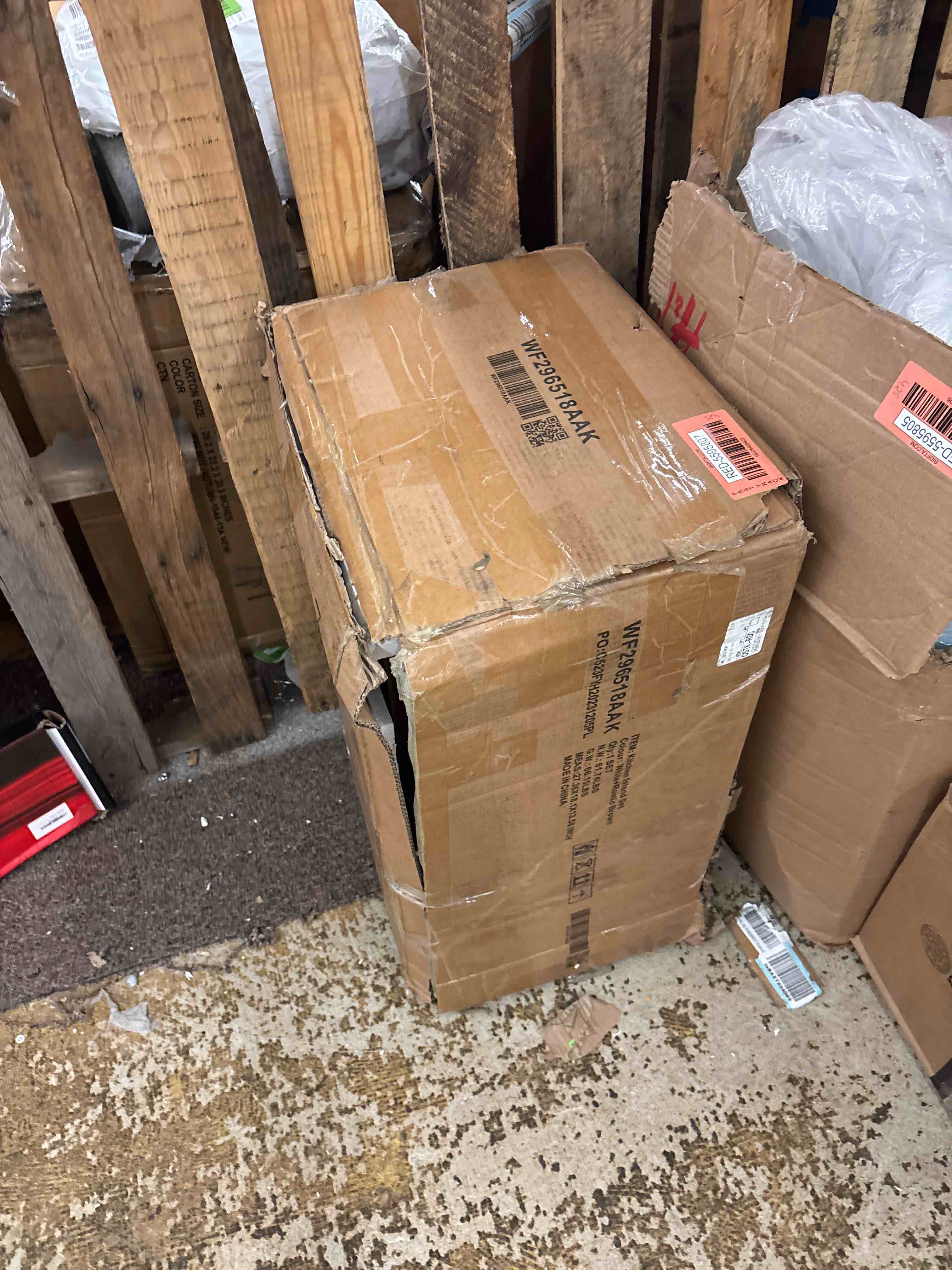 https://s3.amazonaws.com/lotting-images-prod/phillipi/RED5595807_1735244341406.jpeg