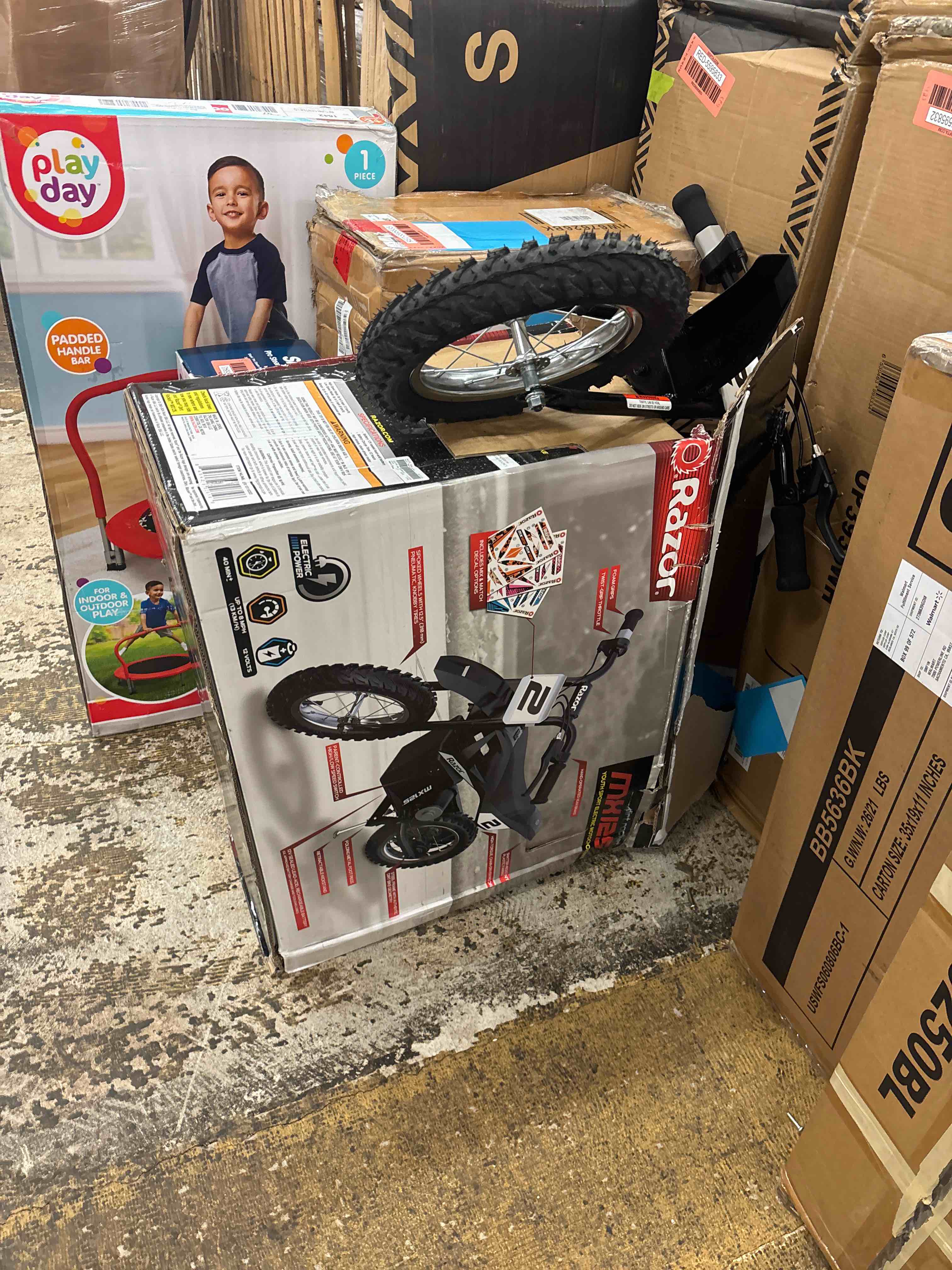 https://s3.amazonaws.com/lotting-images-prod/phillipi/RED5595844_1735249094161.jpeg