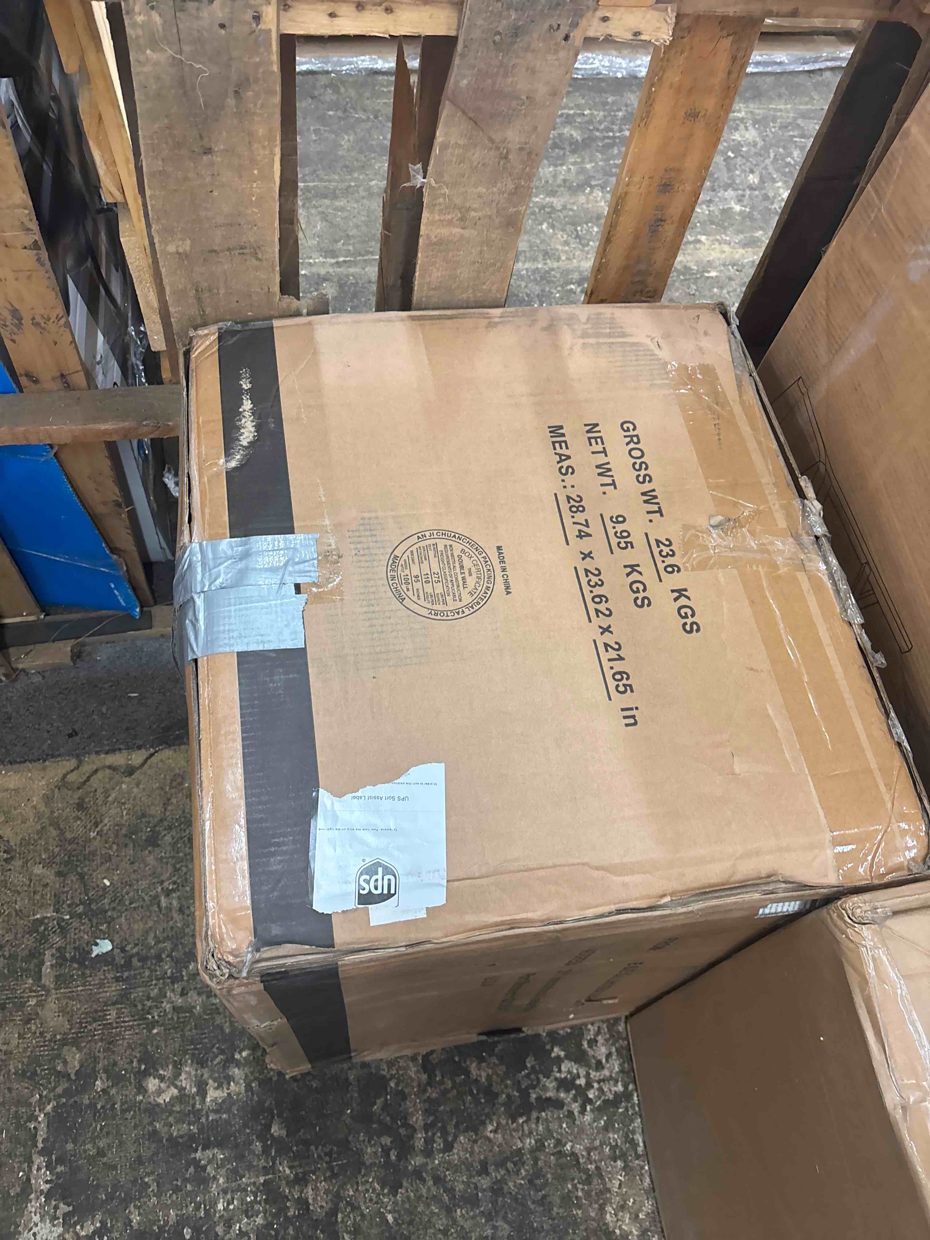 https://s3.amazonaws.com/lotting-images-prod/phillipi/RED5596177_1736468127934.jpeg