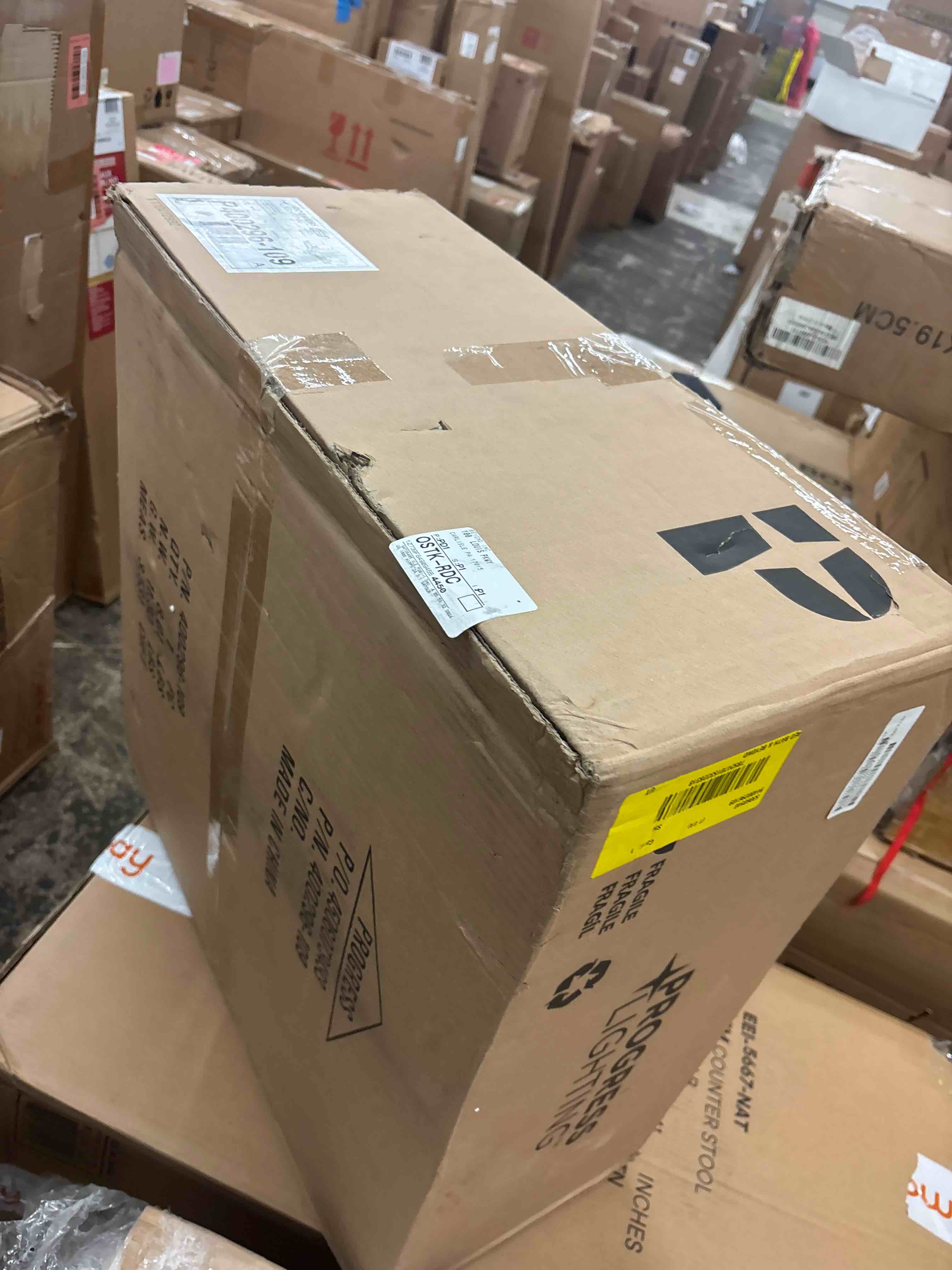 https://s3.amazonaws.com/lotting-images-prod/phillipi/RED5596178_1736468010083.jpeg