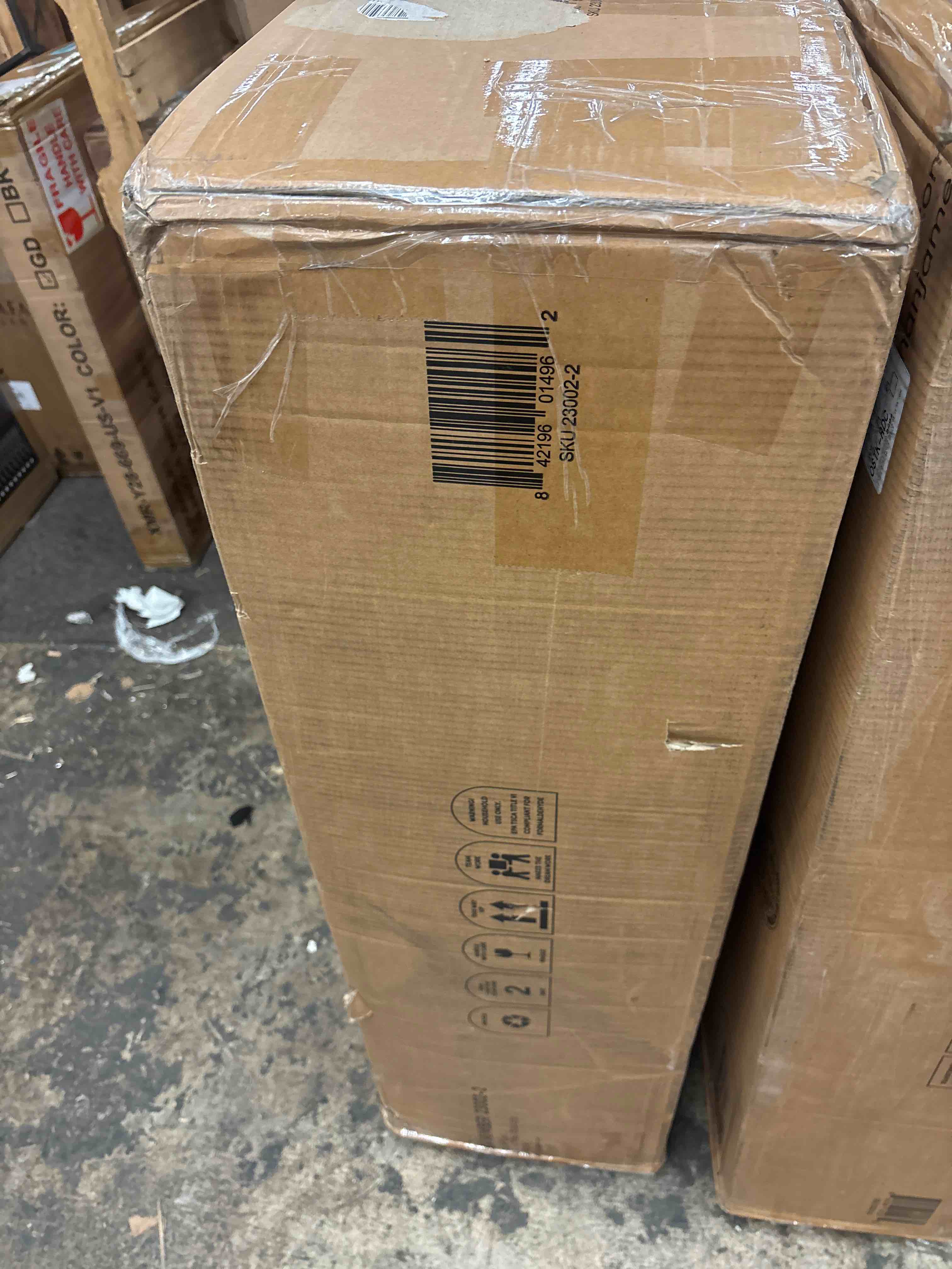 https://s3.amazonaws.com/lotting-images-prod/phillipi/RED5596179_1736467934198.jpeg