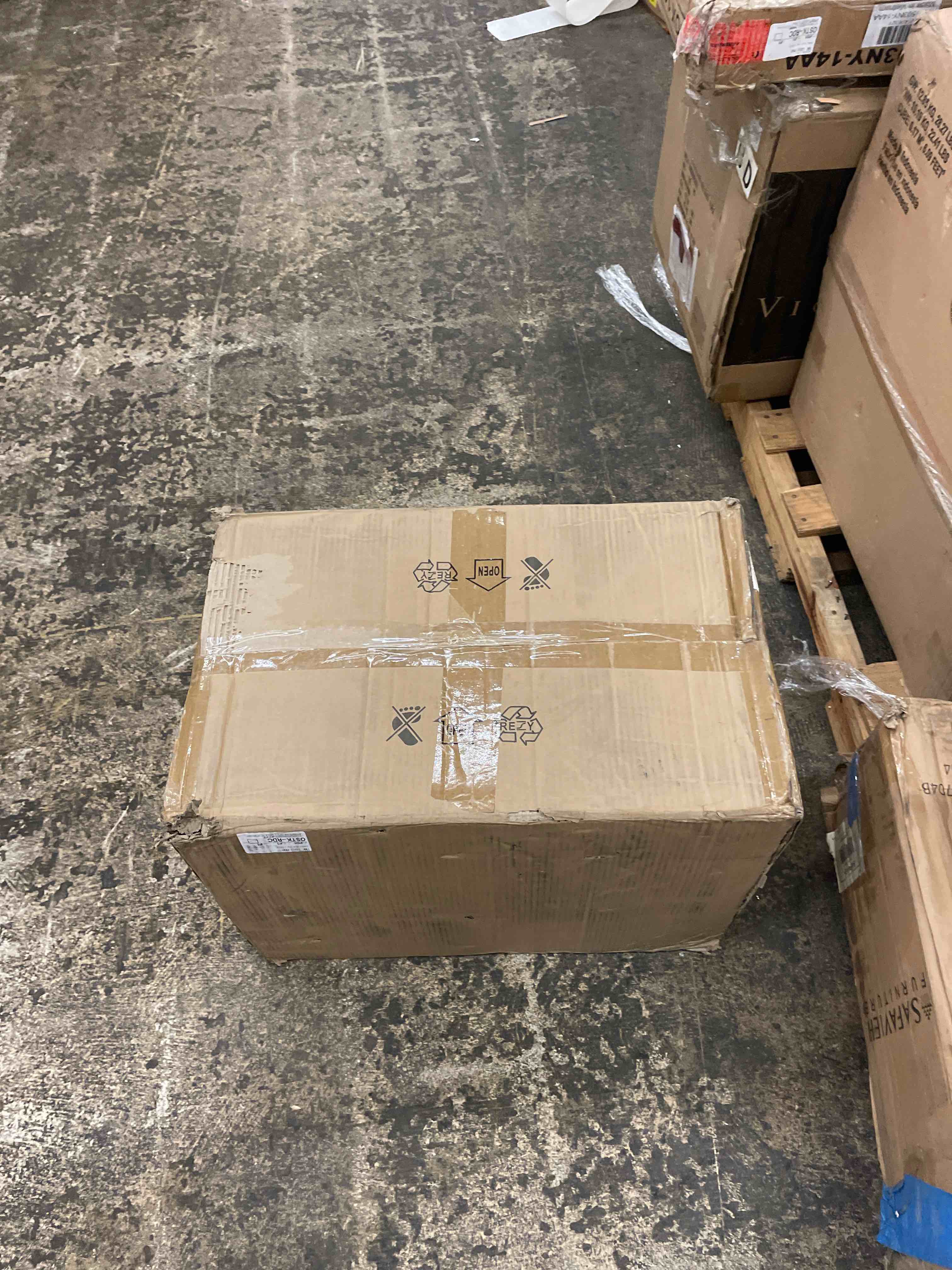 https://s3.amazonaws.com/lotting-images-prod/phillipi/RED5596203_1736463481861.jpeg