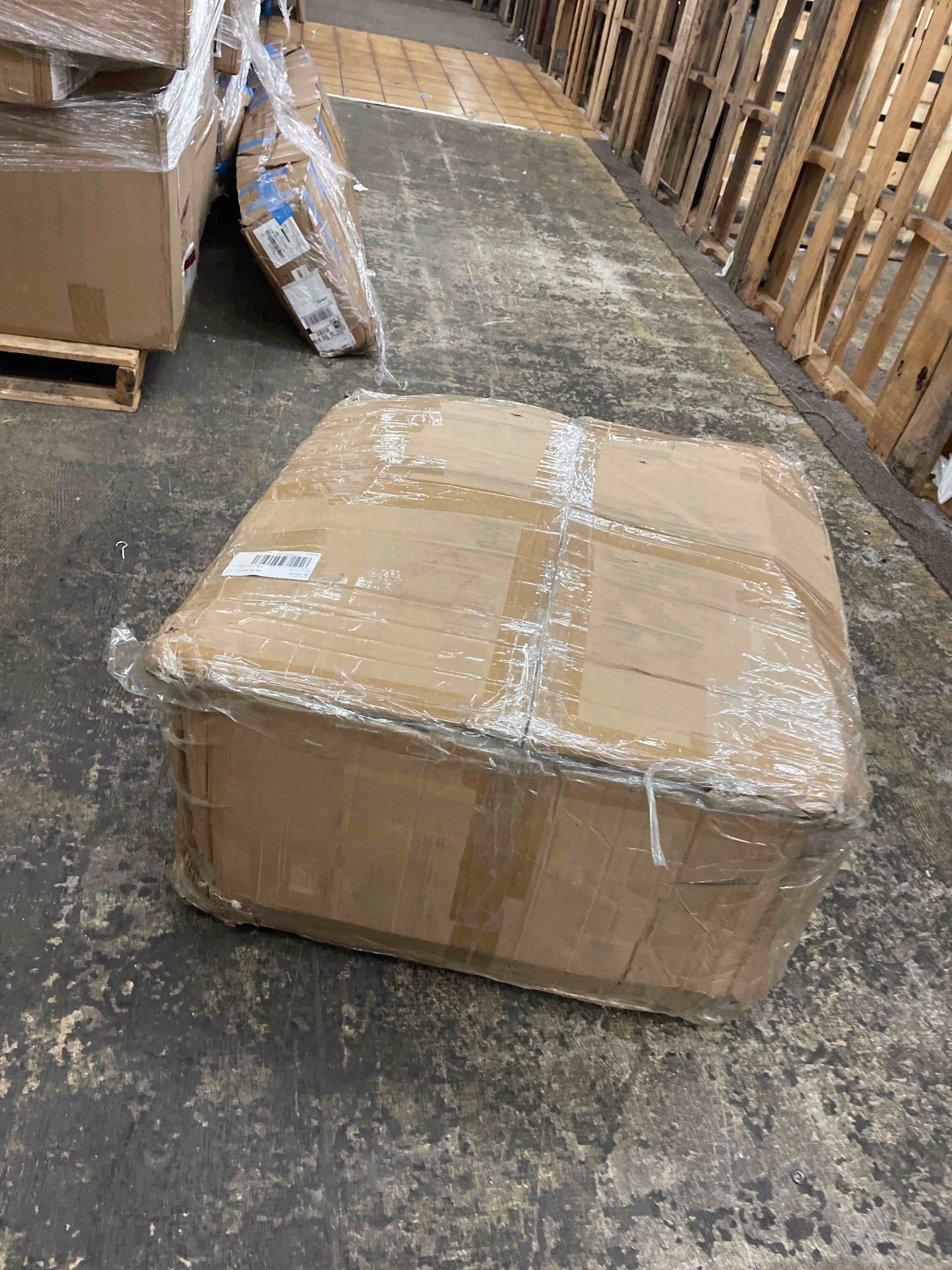 https://s3.amazonaws.com/lotting-images-prod/phillipi/RED5596226_1736459529531.jpeg