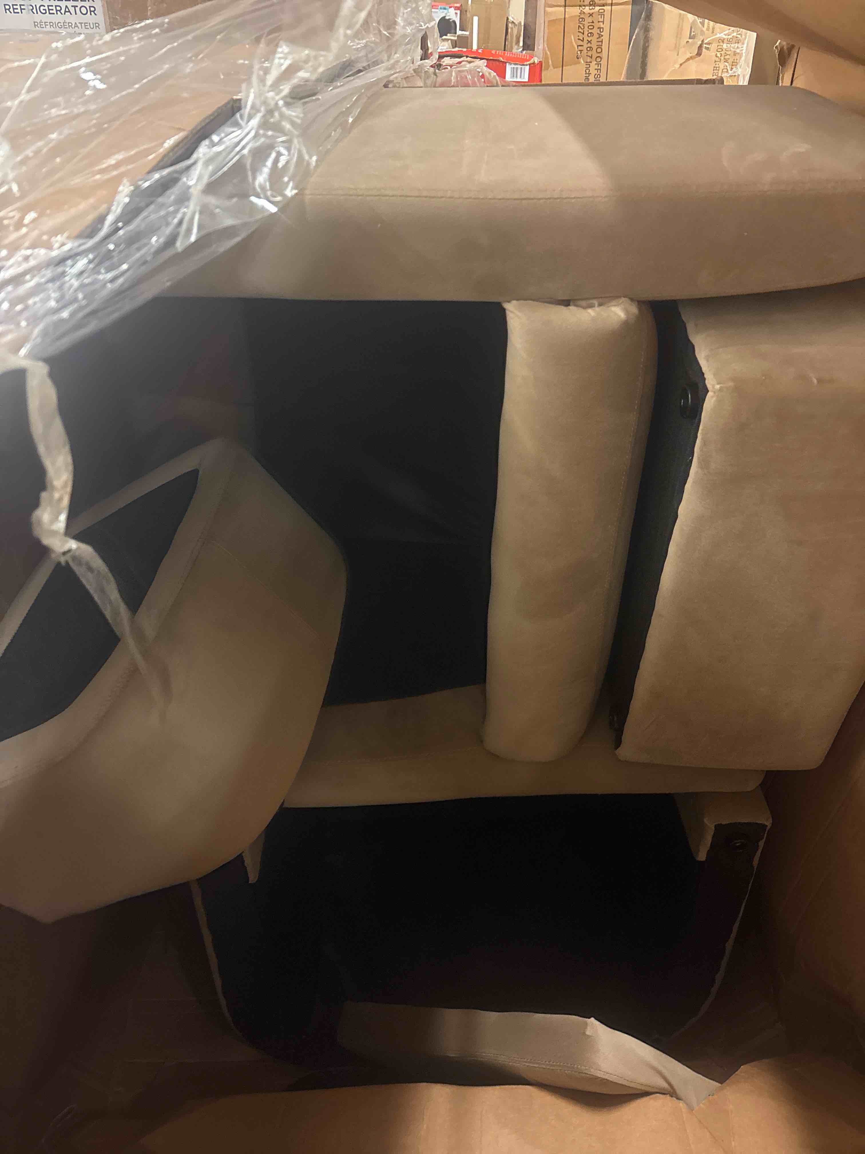 https://s3.amazonaws.com/lotting-images-prod/phillipi/RED5596548_1738189376071.jpeg