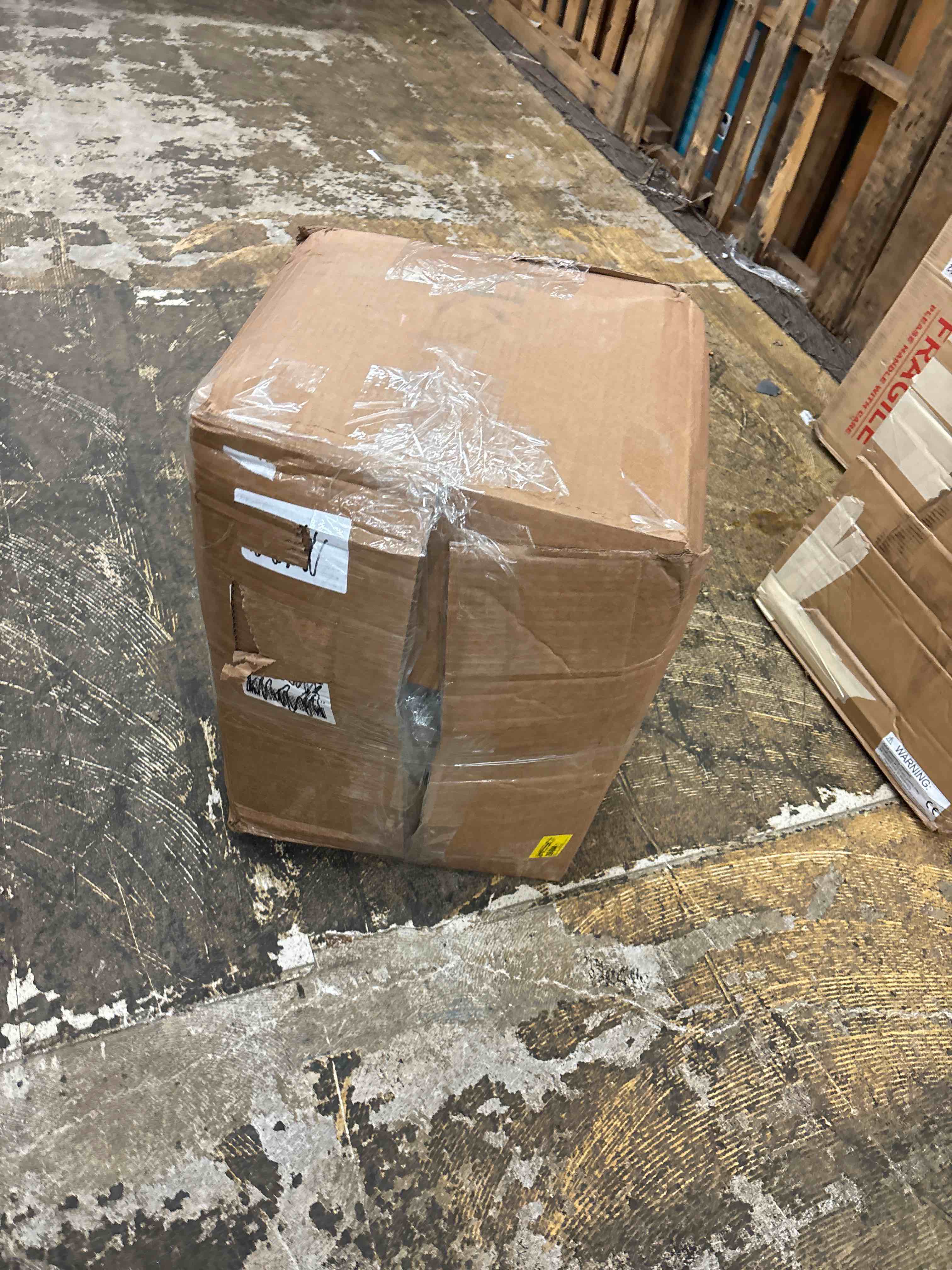 https://s3.amazonaws.com/lotting-images-prod/phillipi/RED5596553_1738190446081.jpeg