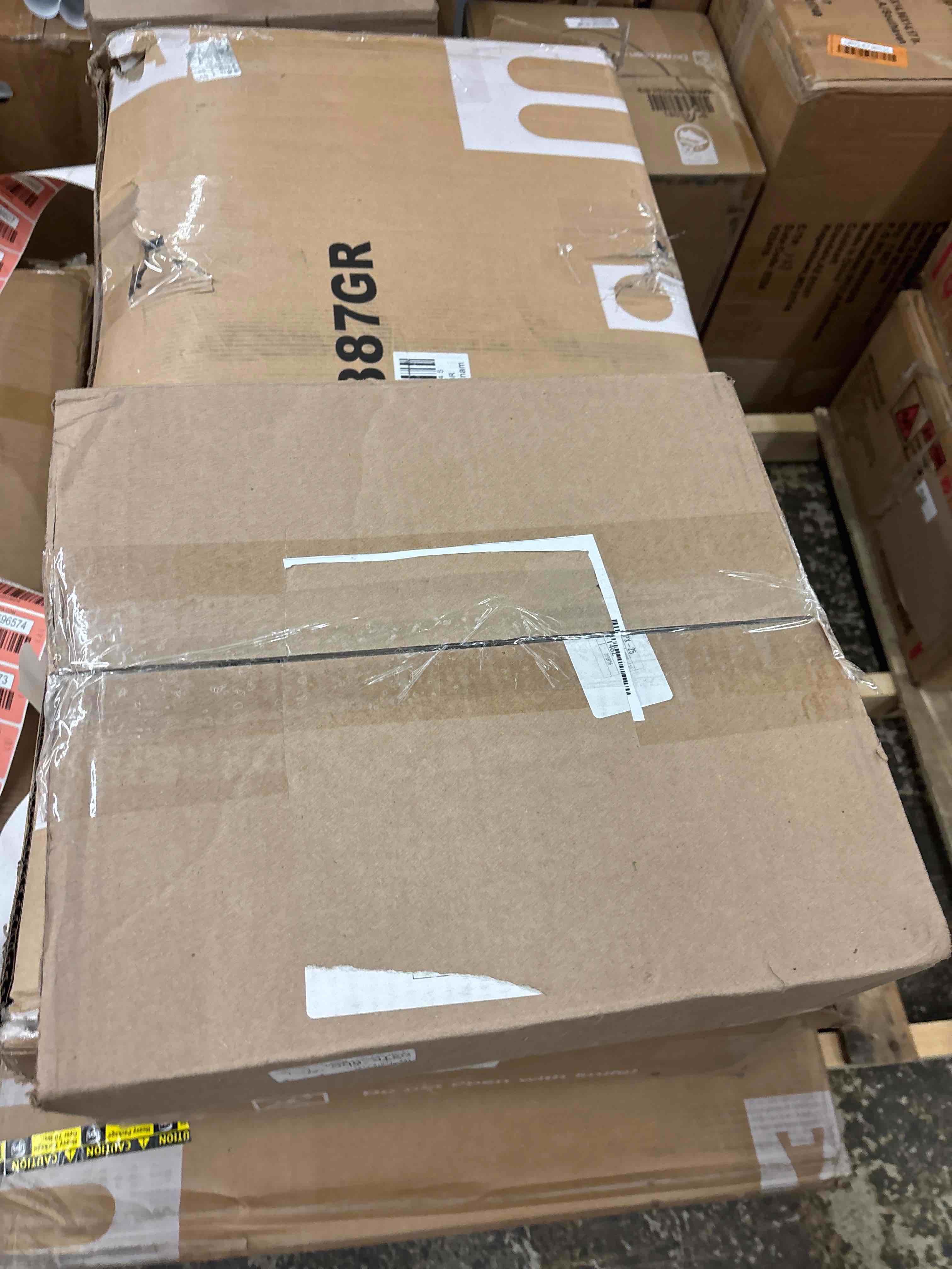 https://s3.amazonaws.com/lotting-images-prod/phillipi/RED5596564_1738192252031.jpeg