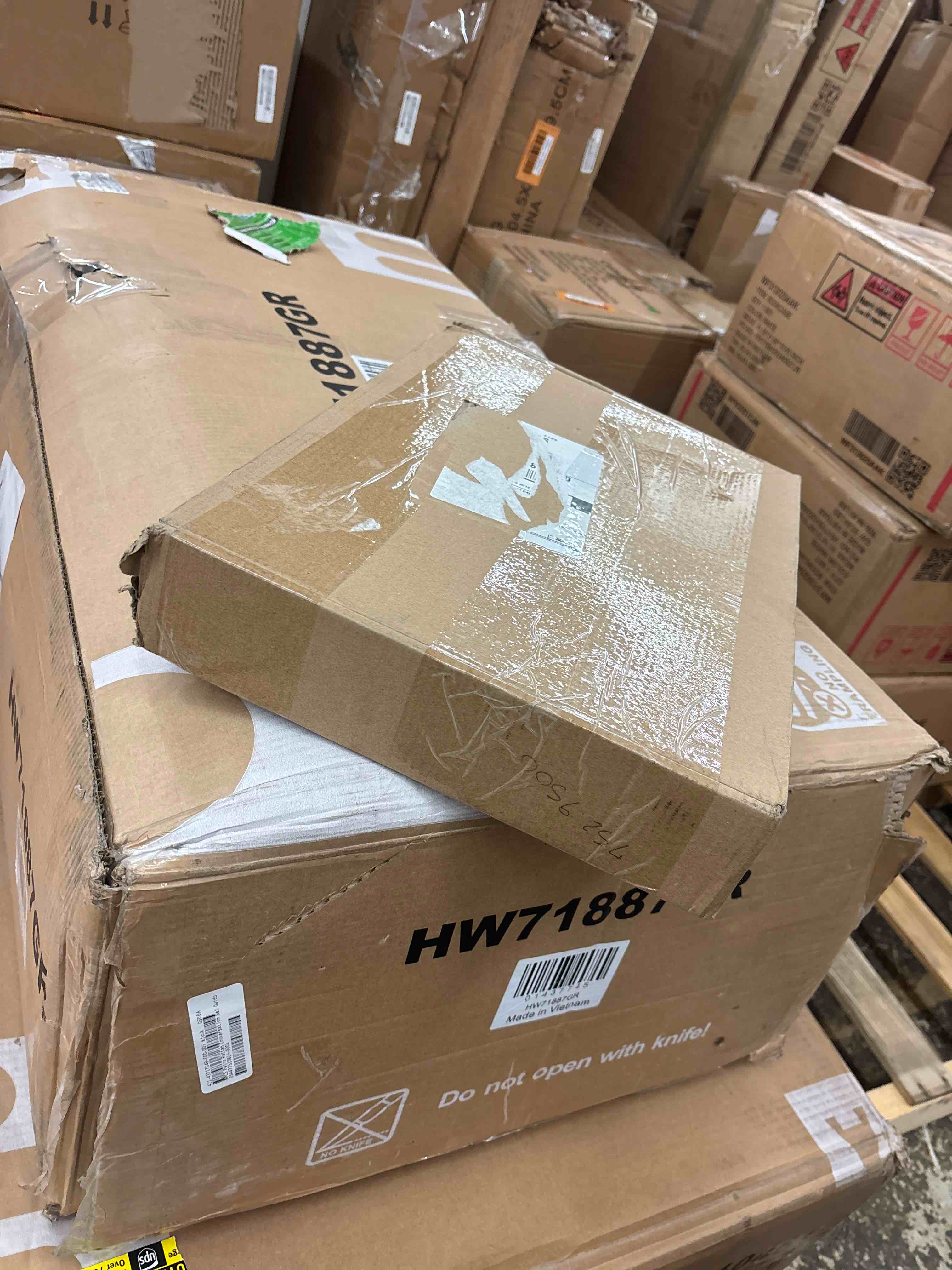 https://s3.amazonaws.com/lotting-images-prod/phillipi/RED5596577_1738194856482.jpeg