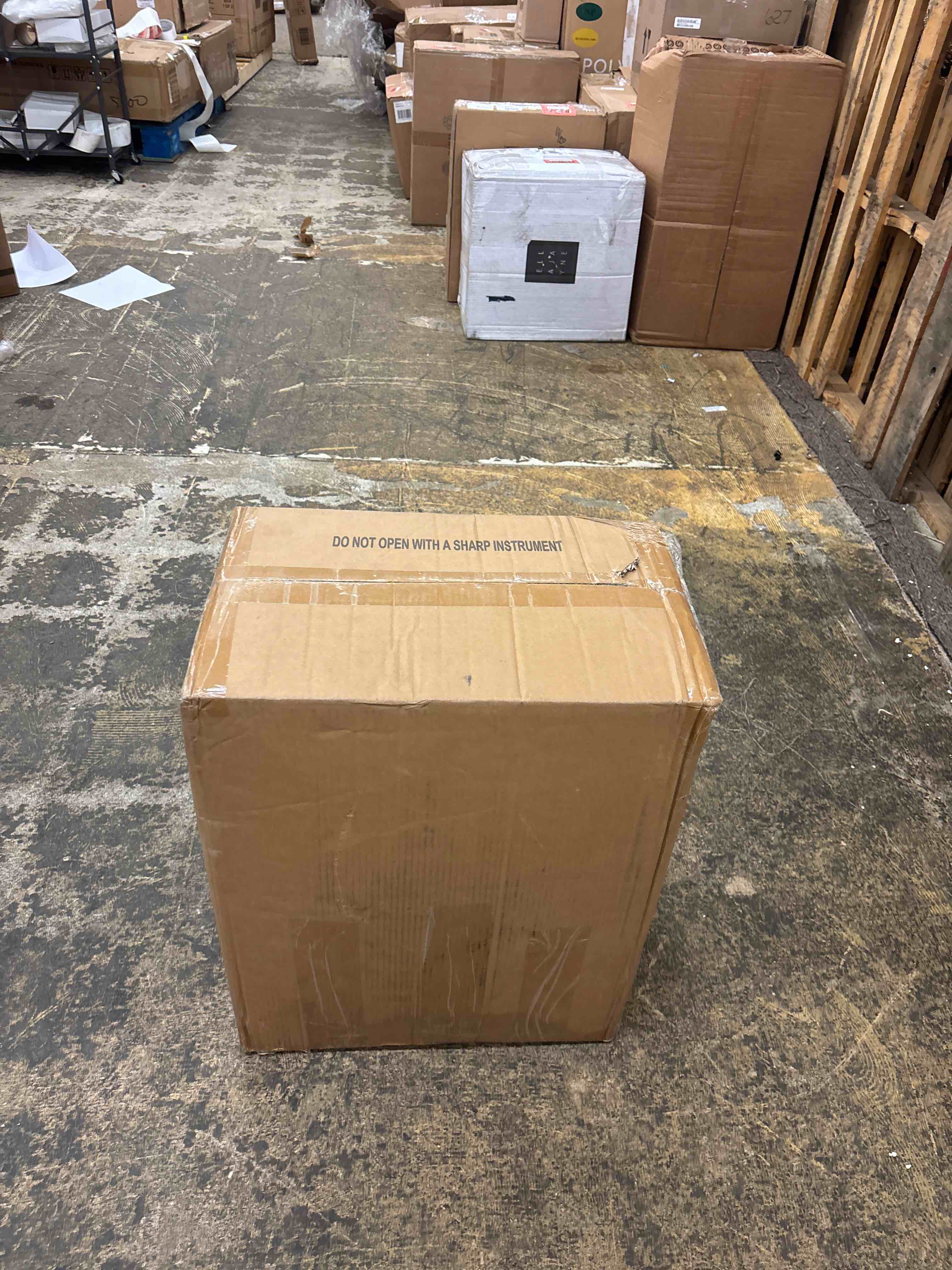 https://s3.amazonaws.com/lotting-images-prod/phillipi/RED5596578_1738194917732.jpeg