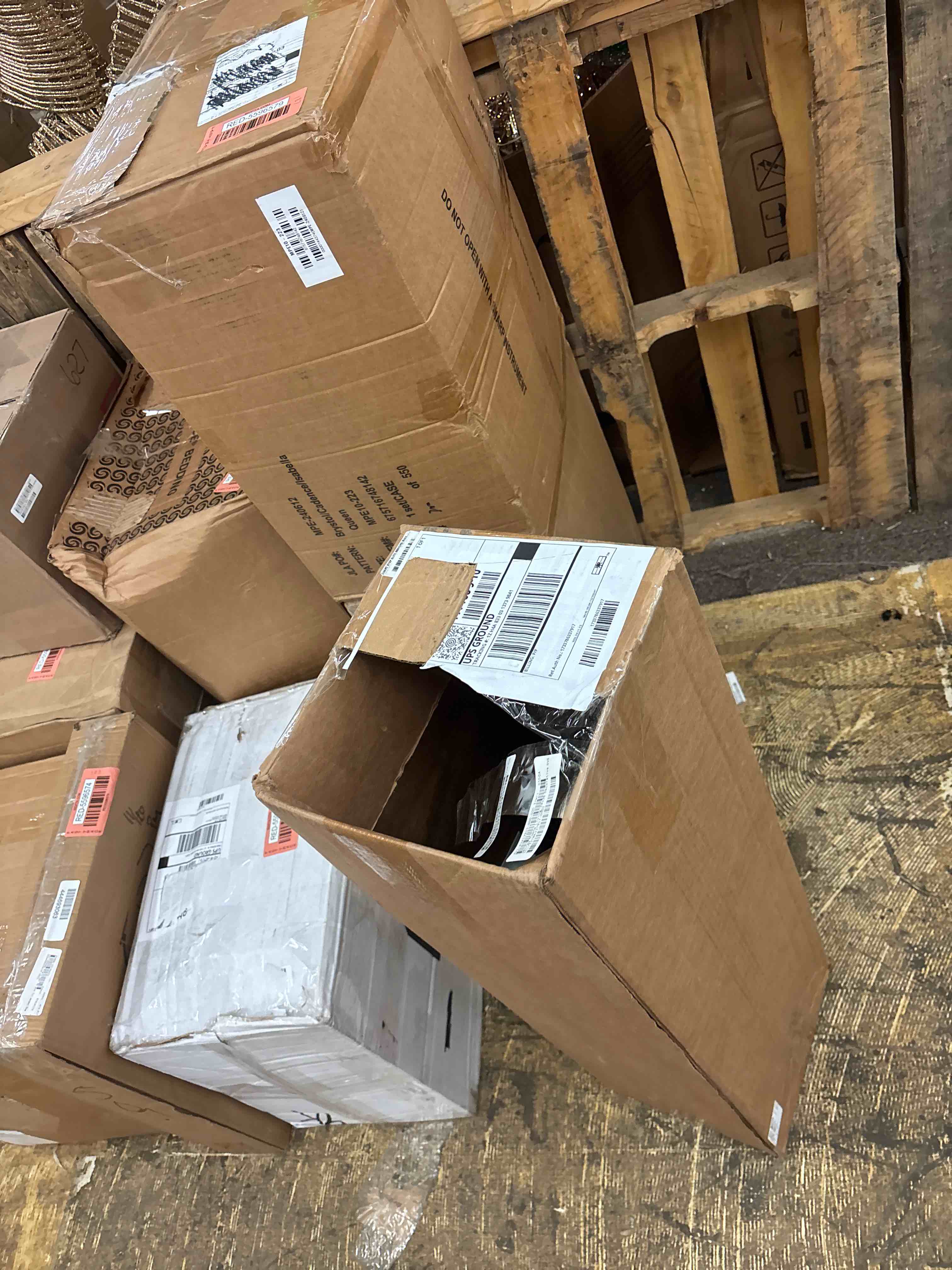 https://s3.amazonaws.com/lotting-images-prod/phillipi/RED5596580_1738195239580.jpeg