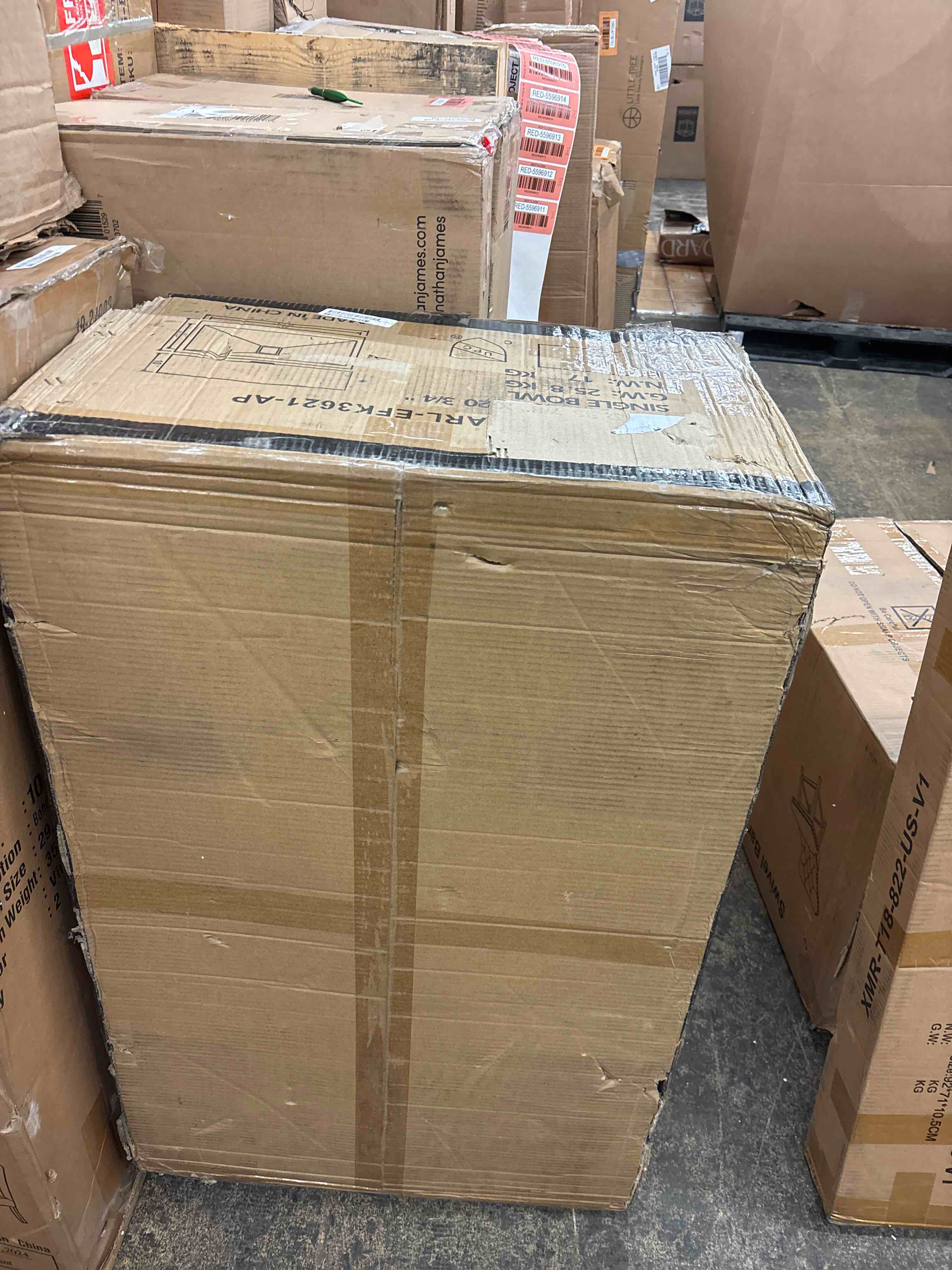 https://s3.amazonaws.com/lotting-images-prod/phillipi/RED5596911_1738900102371.jpeg