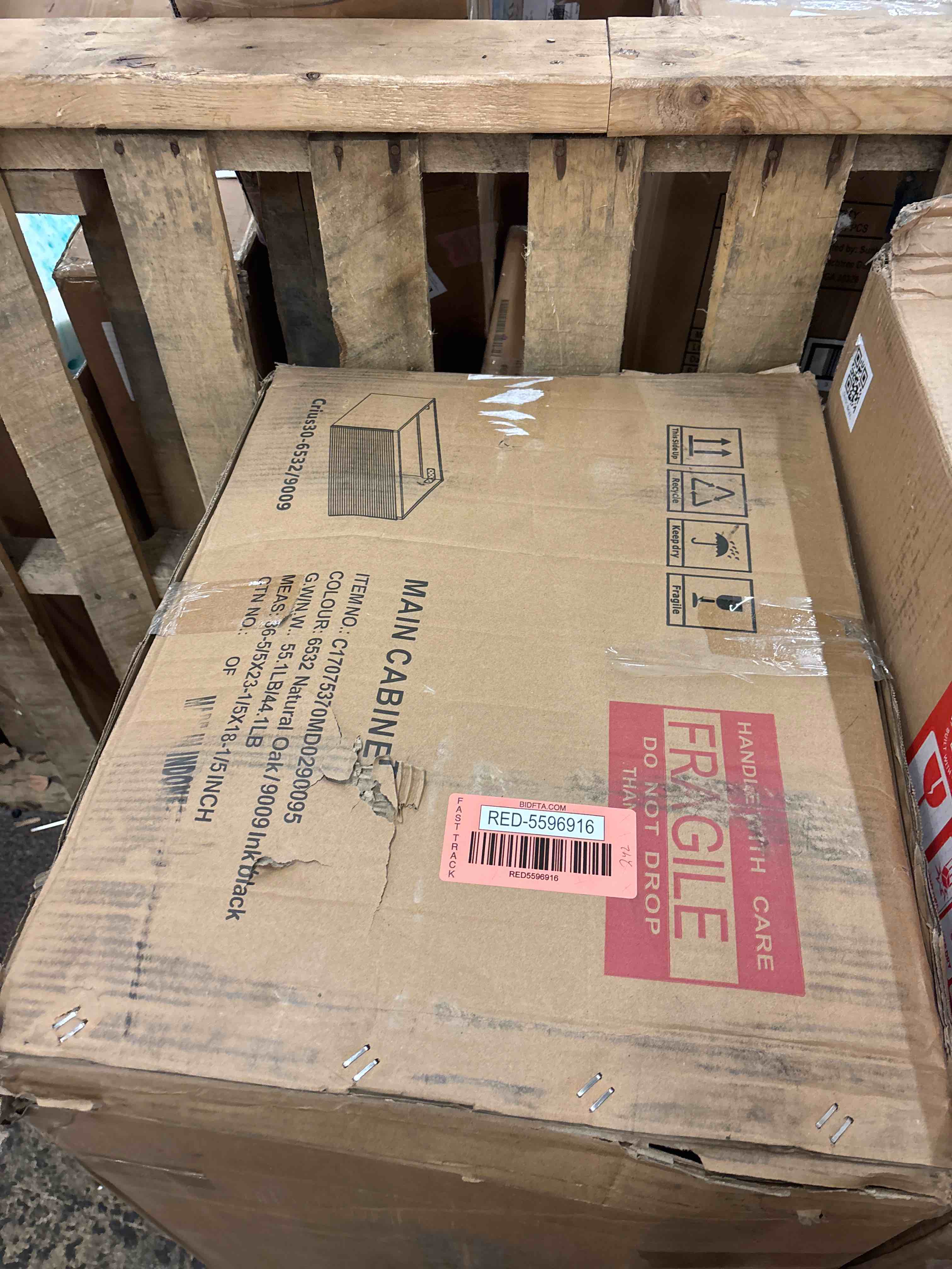 https://s3.amazonaws.com/lotting-images-prod/phillipi/RED5596916_1738941211039.jpeg