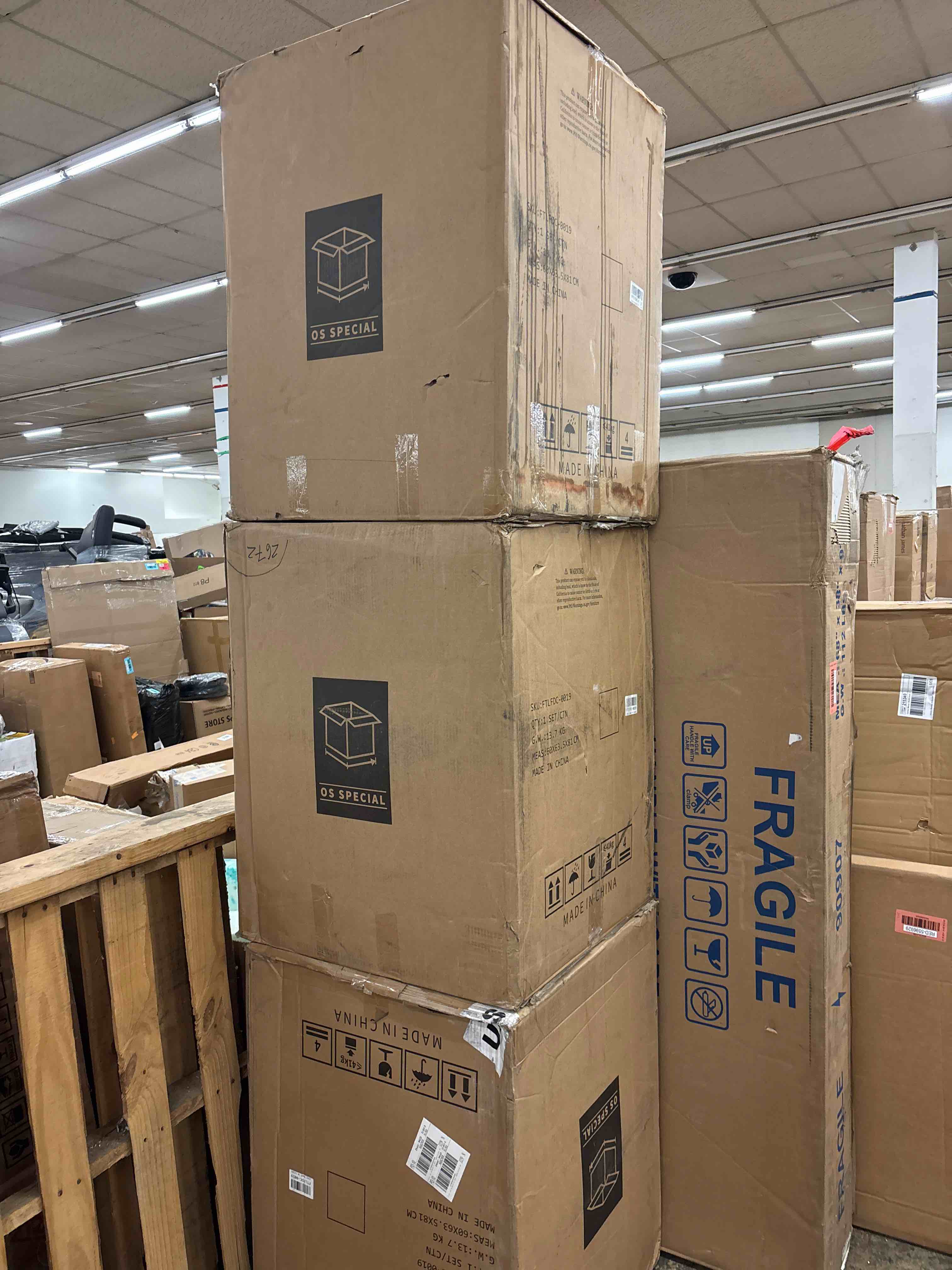 https://s3.amazonaws.com/lotting-images-prod/phillipi/RED5596931_1738944229882.jpeg