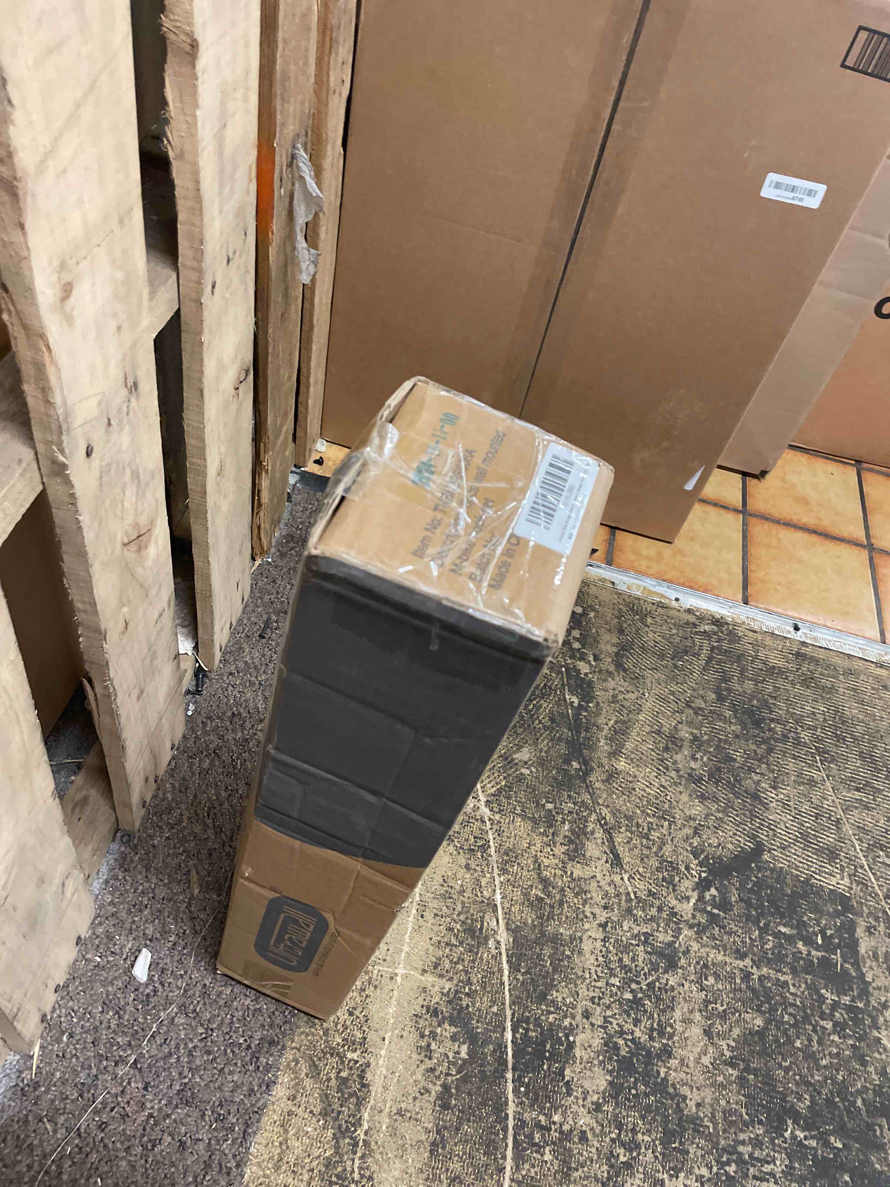 https://s3.amazonaws.com/lotting-images-prod/phillipi/RED5597890_1749742330113.jpeg