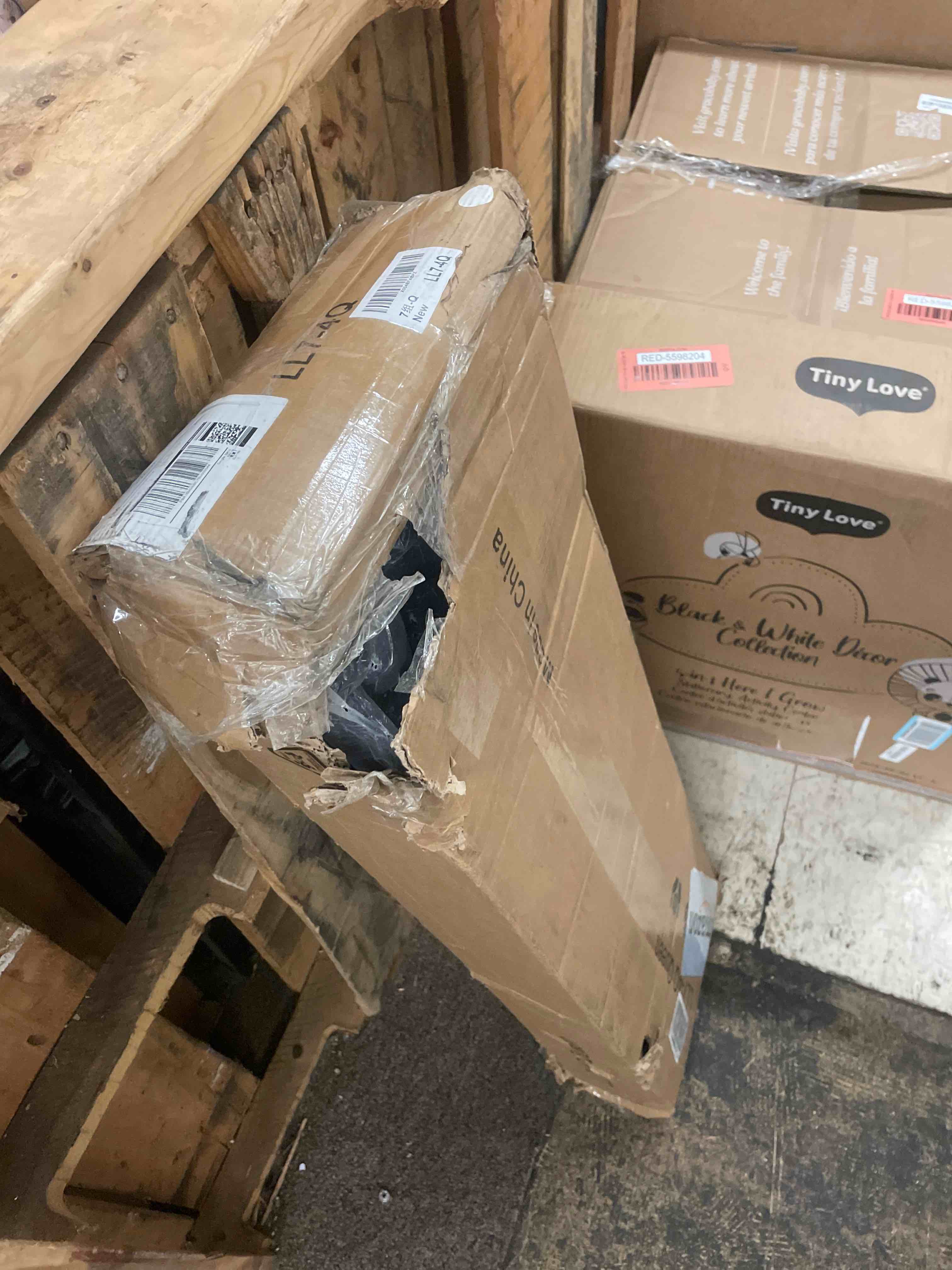 https://s3.amazonaws.com/lotting-images-prod/phillipi/RED5598205_1750454348867.jpeg