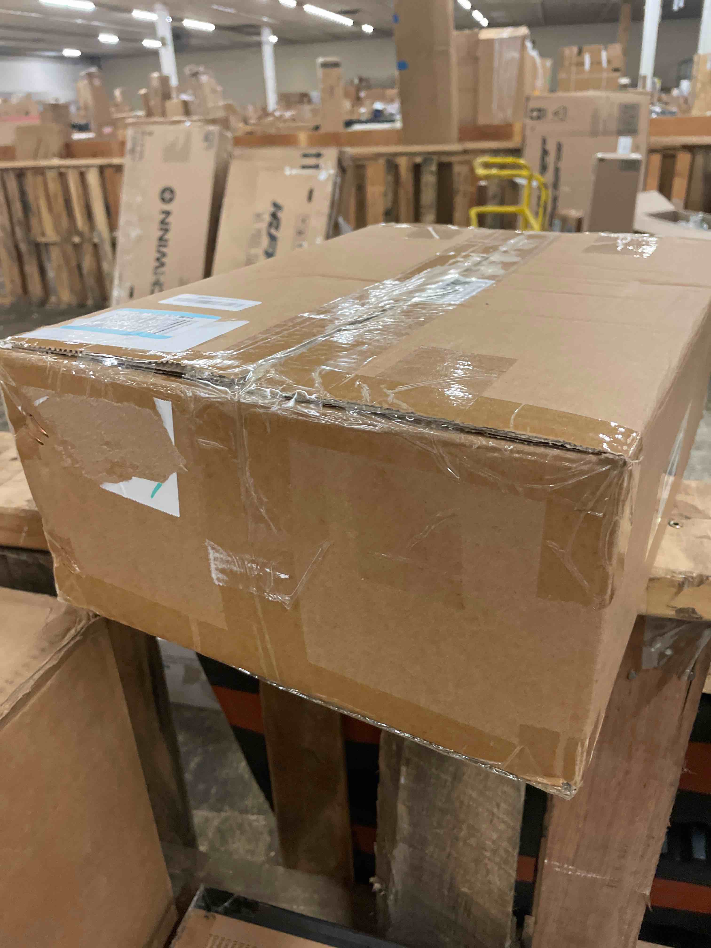 https://s3.amazonaws.com/lotting-images-prod/phillipi/RED5598403_1750911367863.jpeg