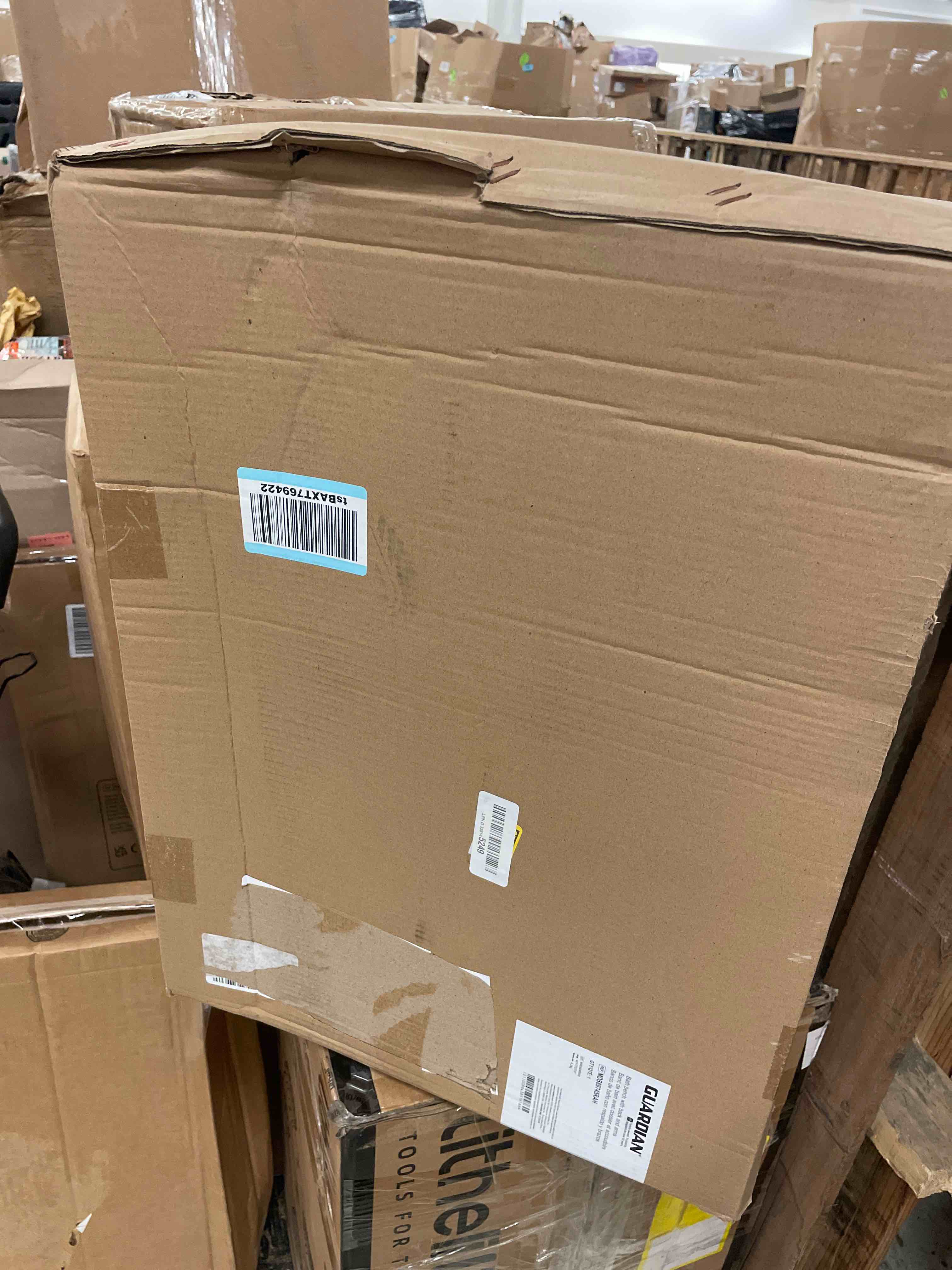 https://s3.amazonaws.com/lotting-images-prod/phillipi/RED5598406_1750911737476.jpeg