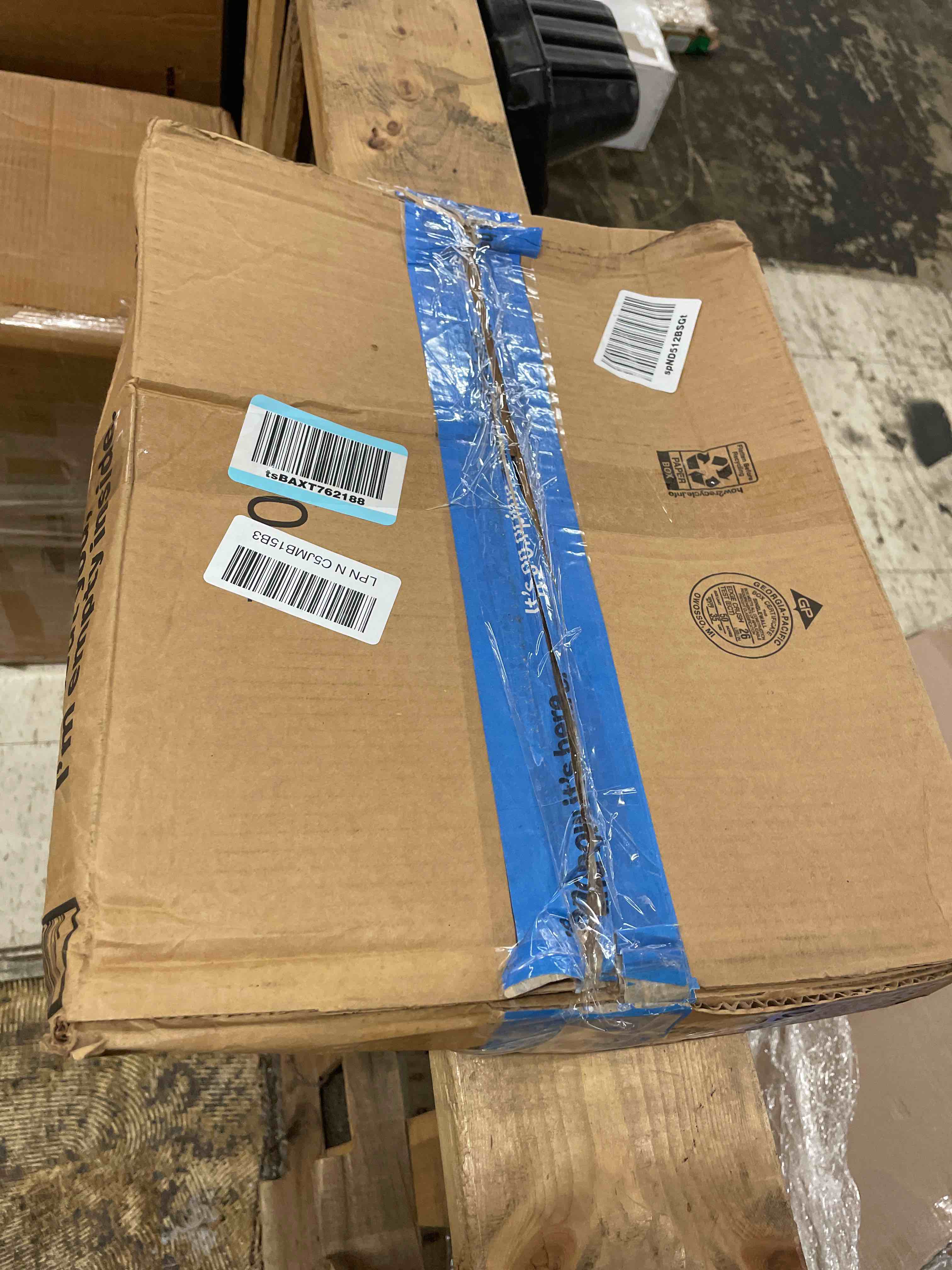 https://s3.amazonaws.com/lotting-images-prod/phillipi/RED5598419_1750913697437.jpeg