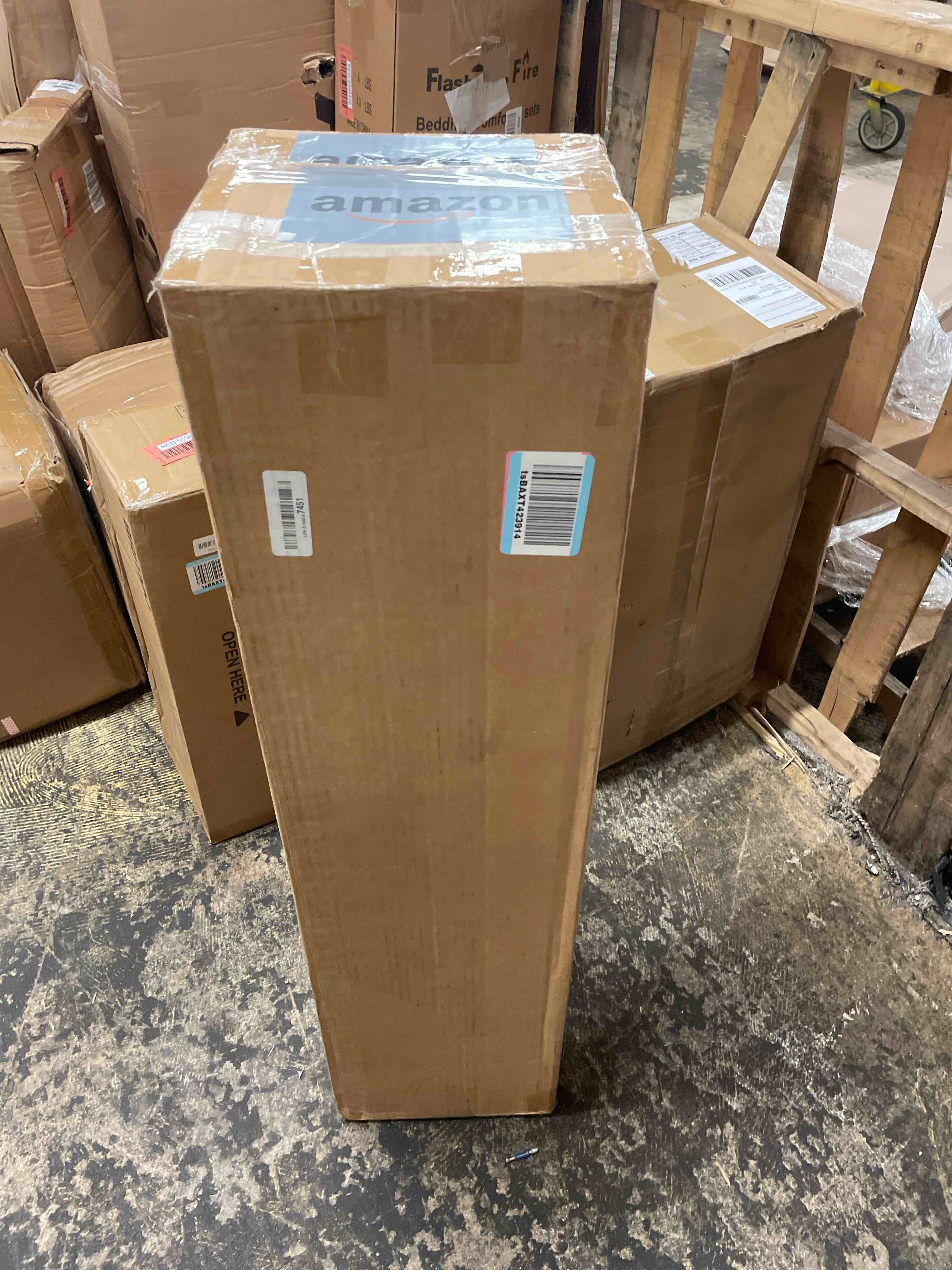 https://s3.amazonaws.com/lotting-images-prod/phillipi/RED5598432_1750917433283.jpeg