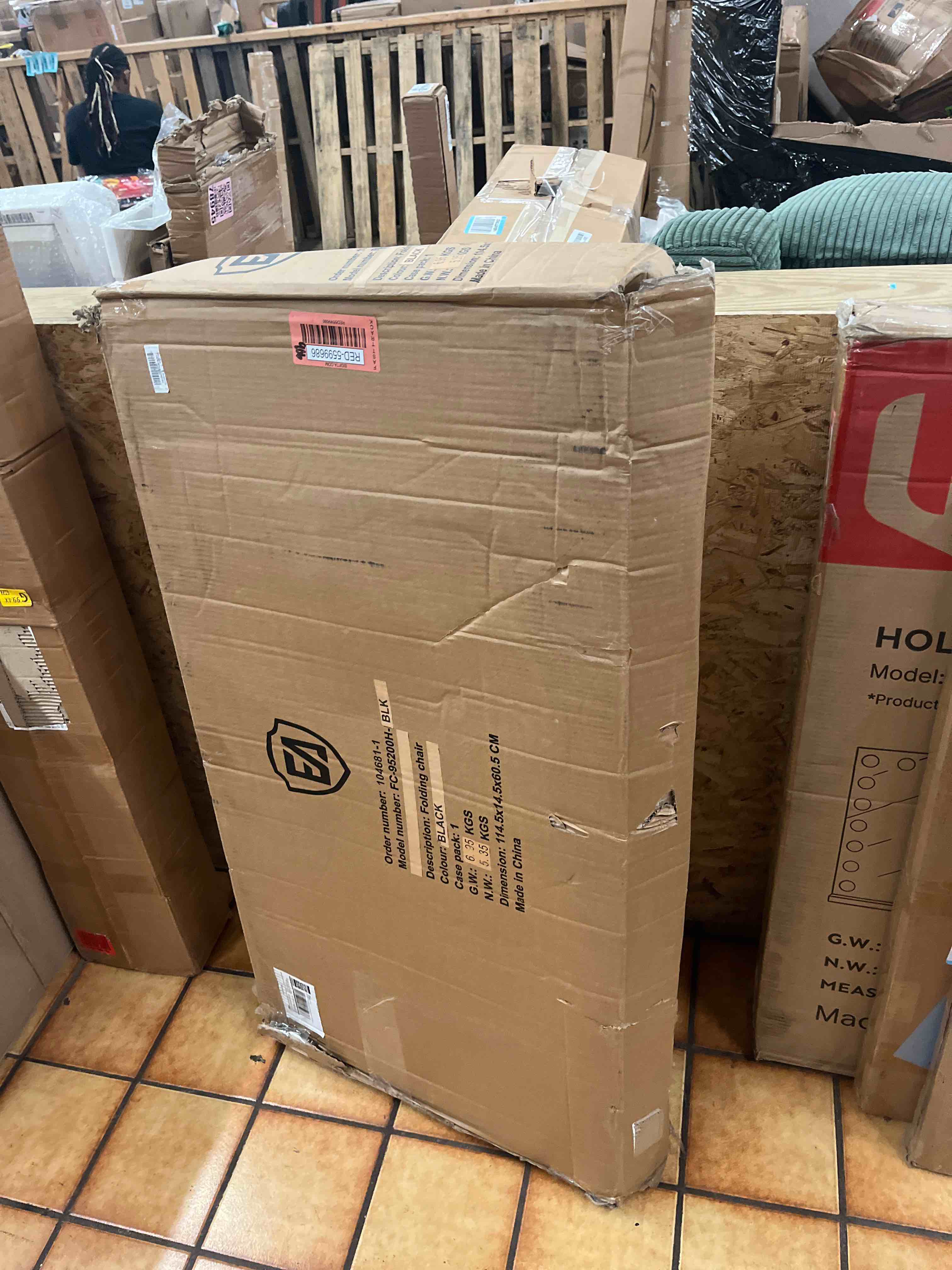 https://s3.amazonaws.com/lotting-images-prod/phillipi/RED5599686_1750396211180.jpeg