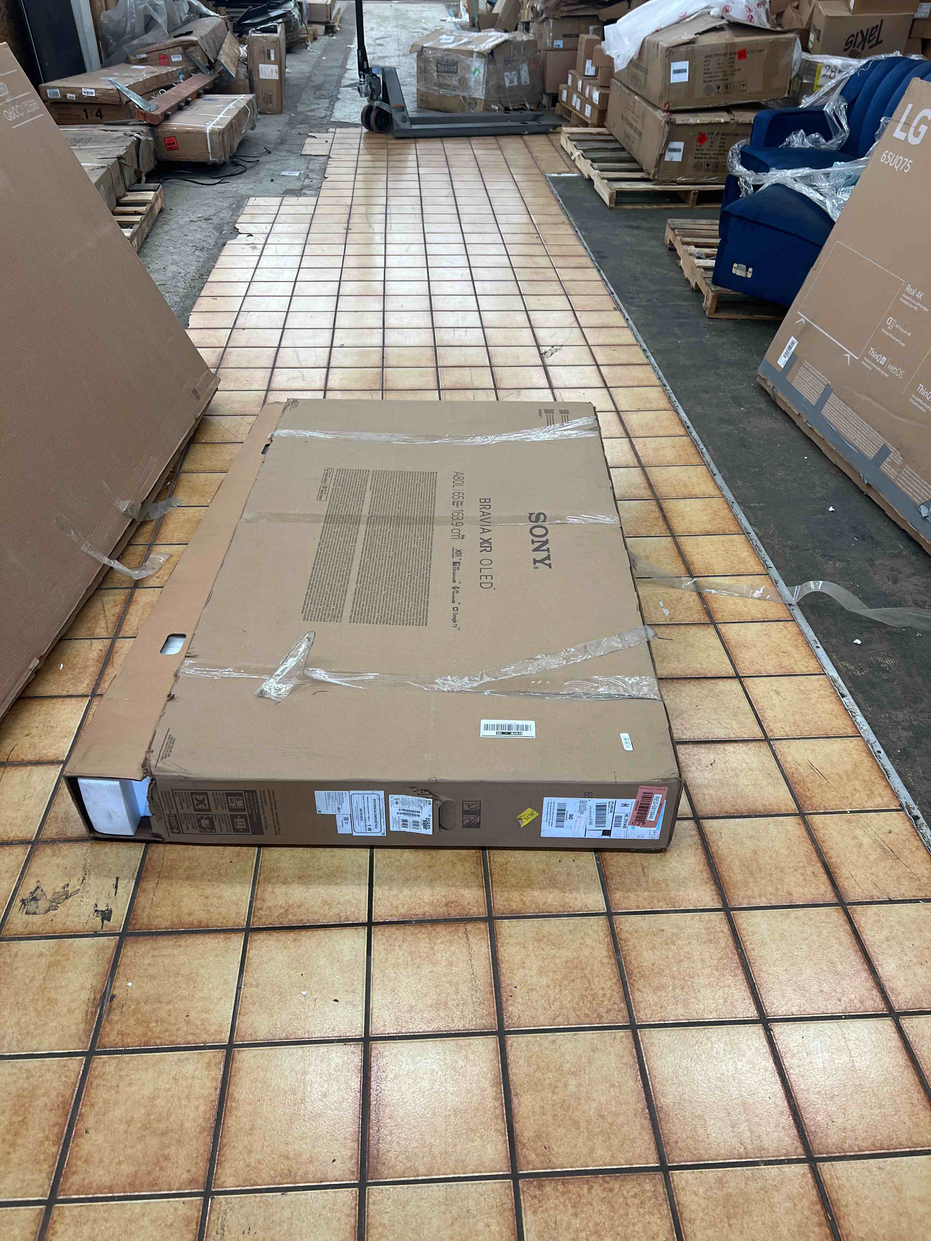 https://s3.amazonaws.com/lotting-images-prod/phillipi/RED5815946_1716736385962.jpeg