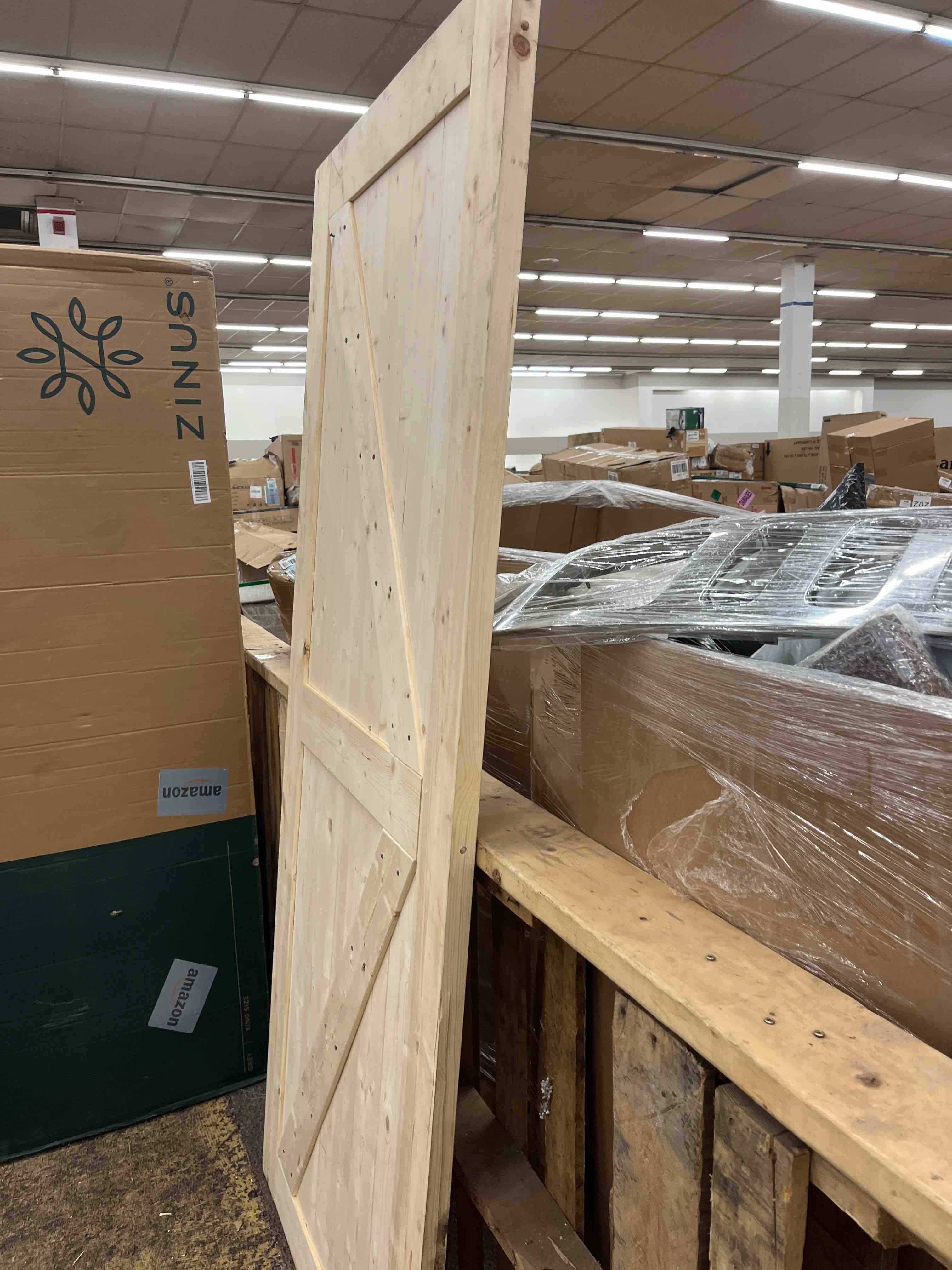 https://s3.amazonaws.com/lotting-images-prod/phillipi/RED5816285_1717629579910.jpeg