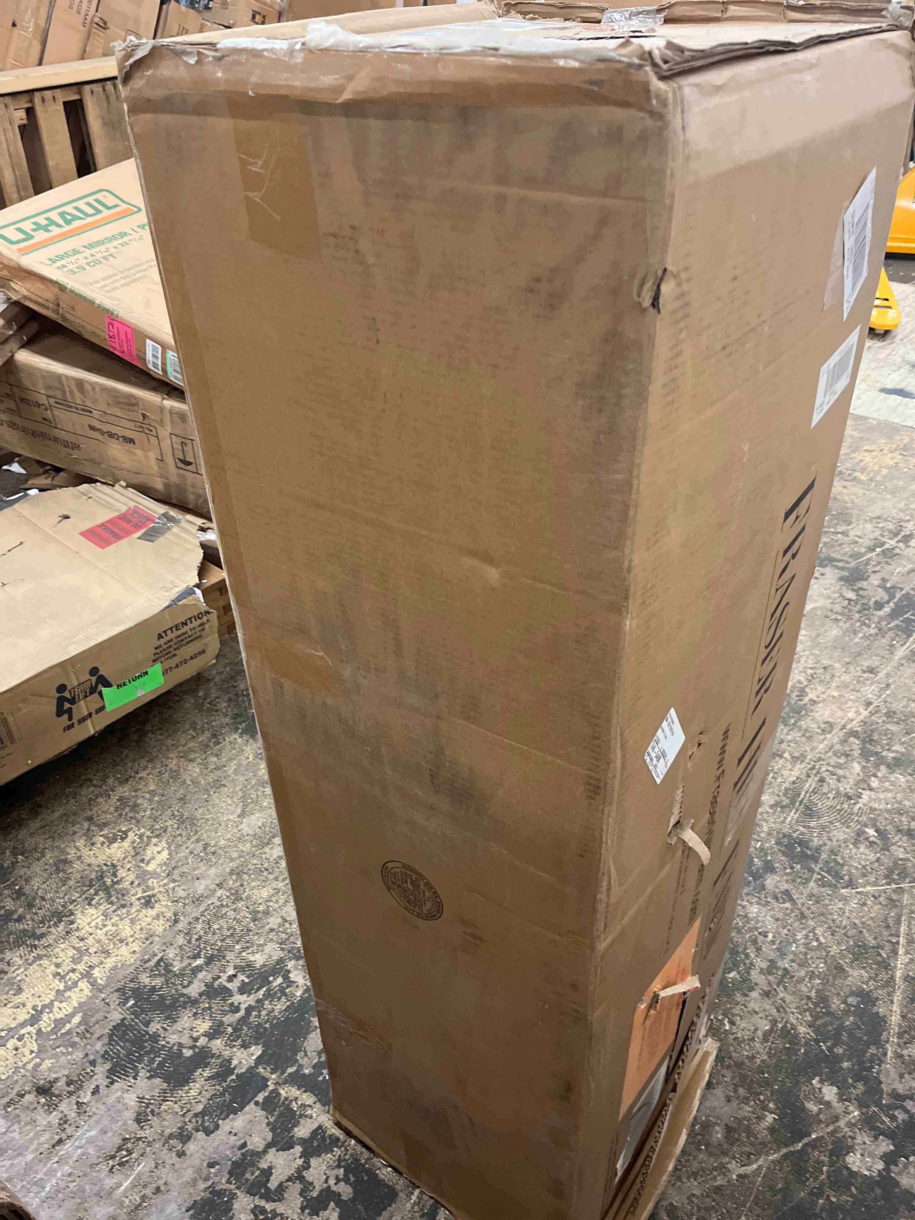 https://s3.amazonaws.com/lotting-images-prod/phillipi/RED5816311_1717631568808.jpeg
