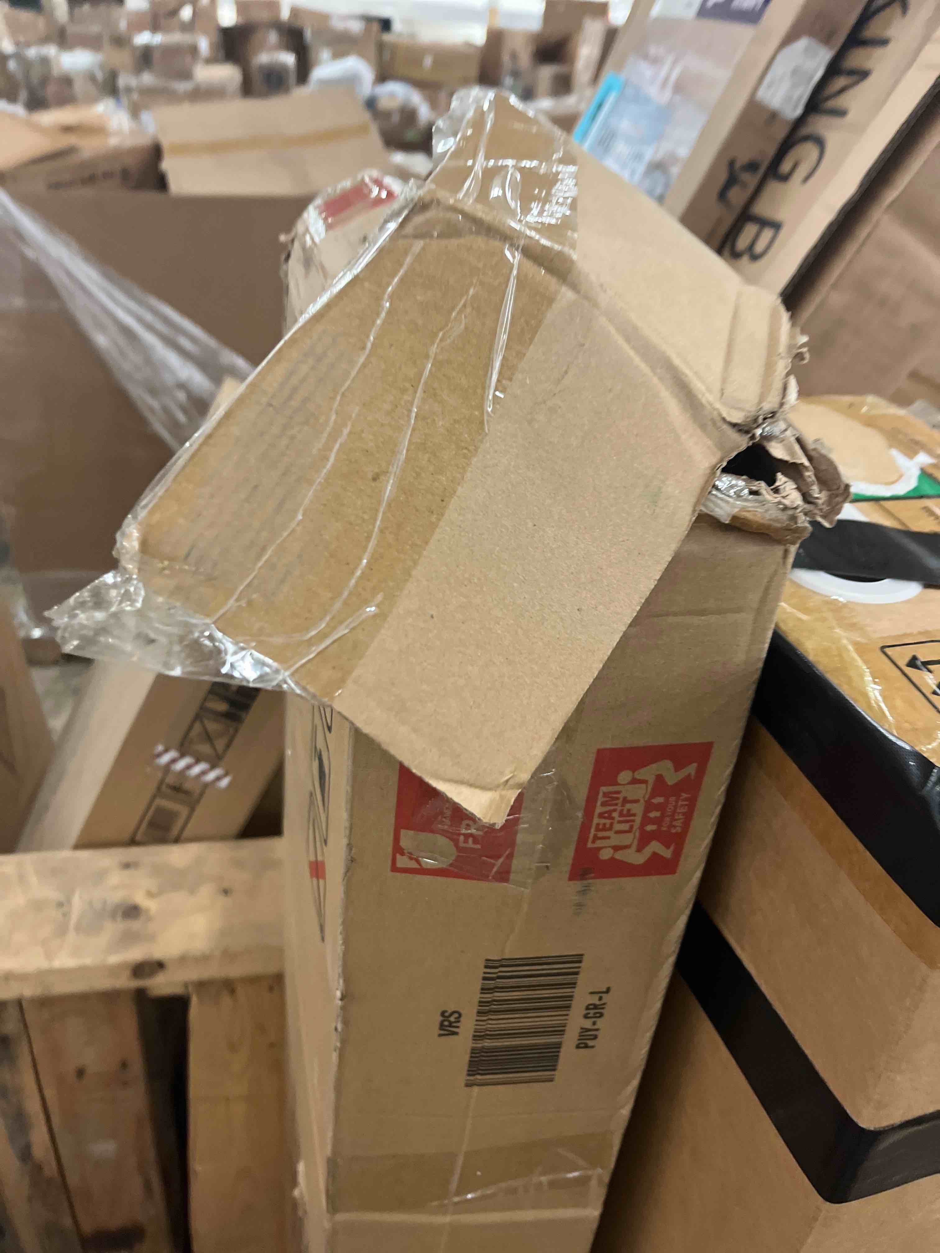 https://s3.amazonaws.com/lotting-images-prod/phillipi/RED5816448_1717777143100.jpeg