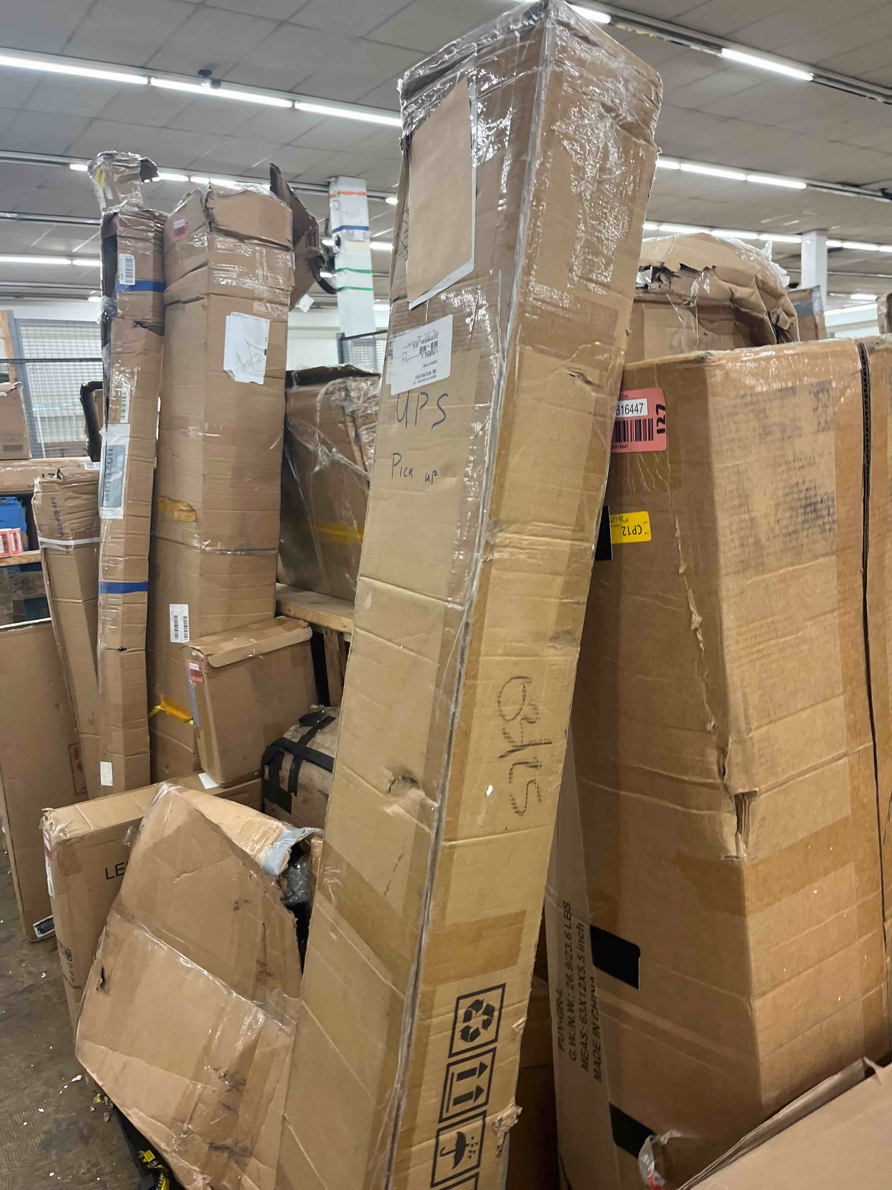 https://s3.amazonaws.com/lotting-images-prod/phillipi/RED5816452_1717777810451.jpeg
