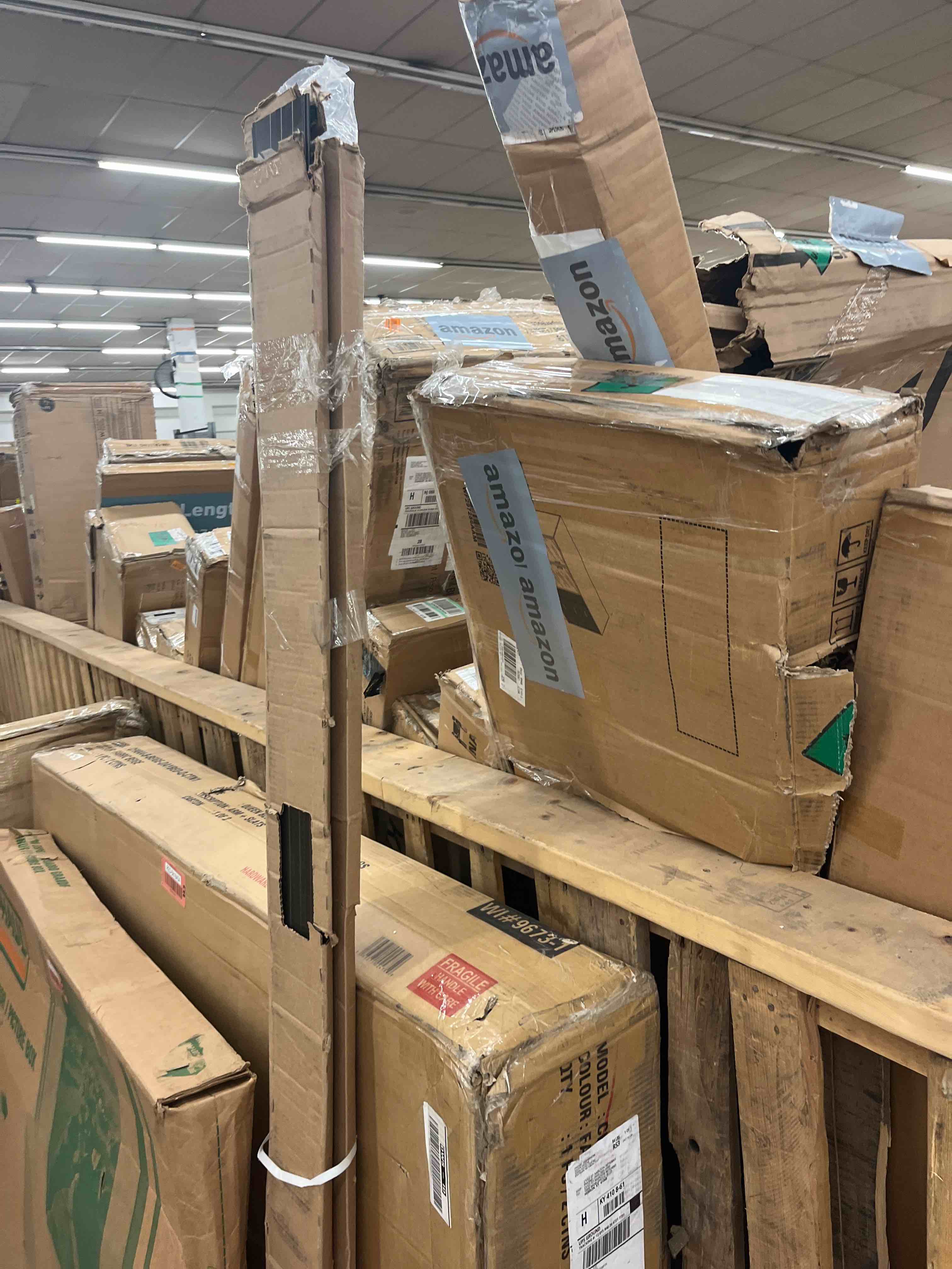 https://s3.amazonaws.com/lotting-images-prod/phillipi/RED5816496_1717778554388.jpeg