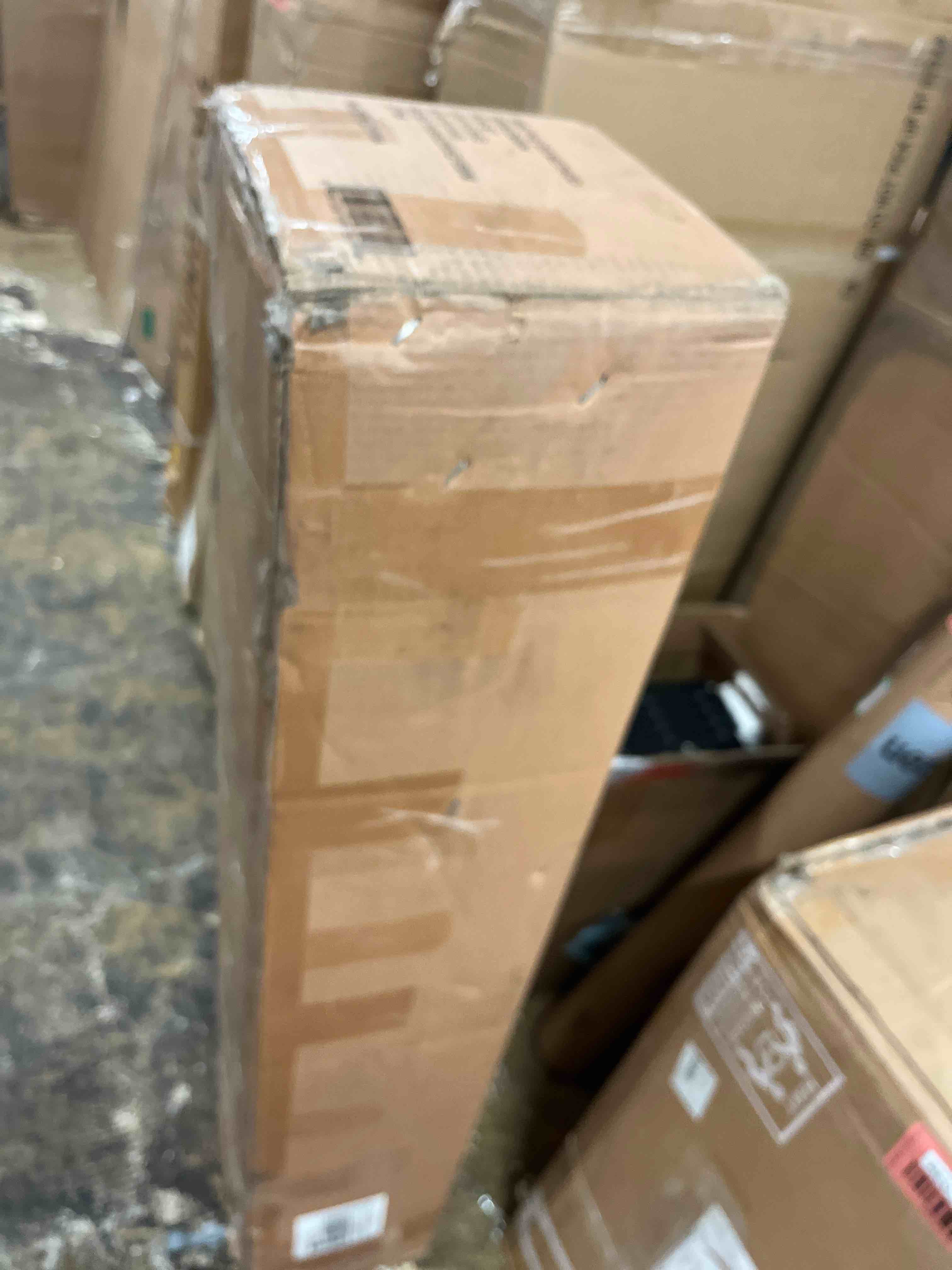 https://s3.amazonaws.com/lotting-images-prod/phillipi/RED5816944_1719905052414.jpeg
