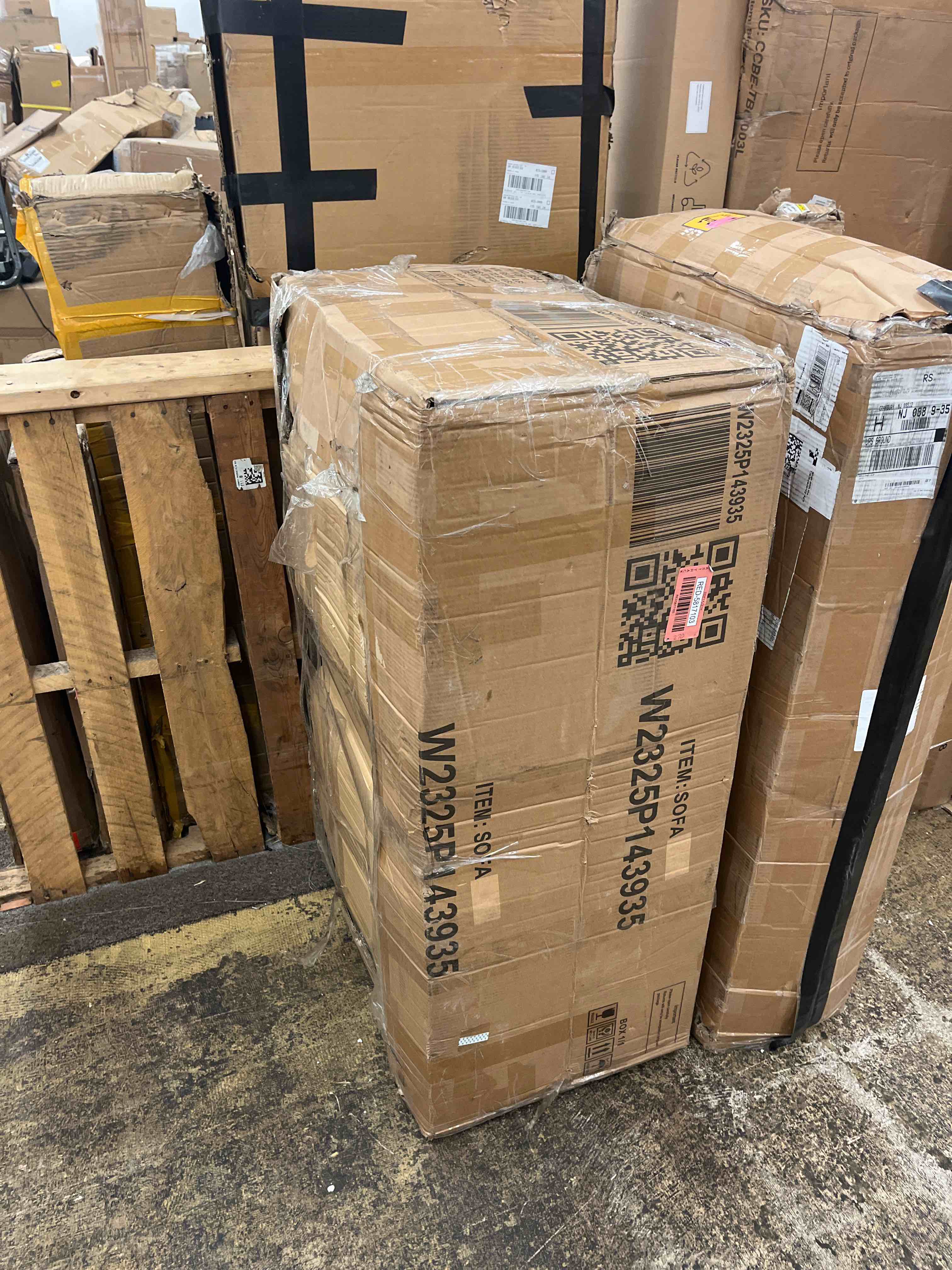 https://s3.amazonaws.com/lotting-images-prod/phillipi/RED5817103_1720015573651.jpeg