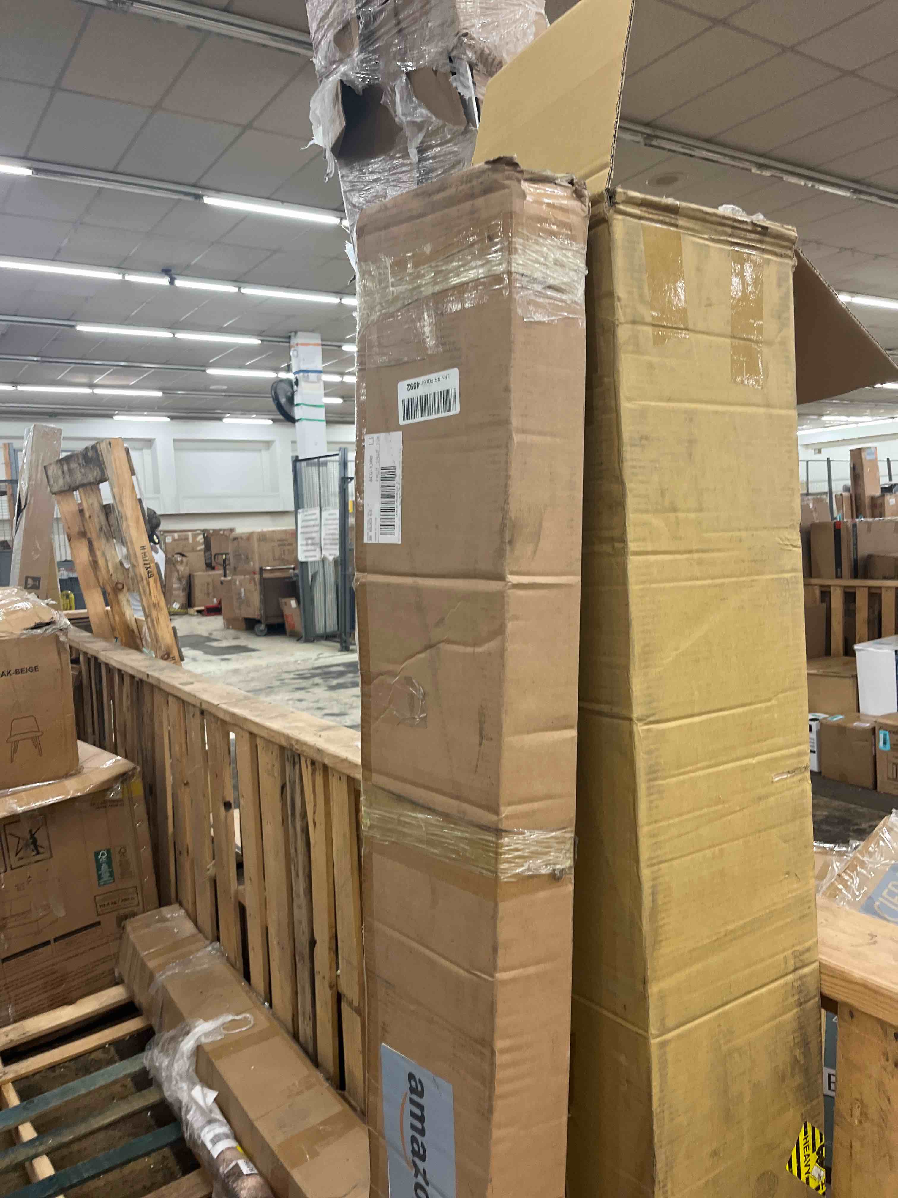https://s3.amazonaws.com/lotting-images-prod/phillipi/RED5817297_1720210044679.jpeg