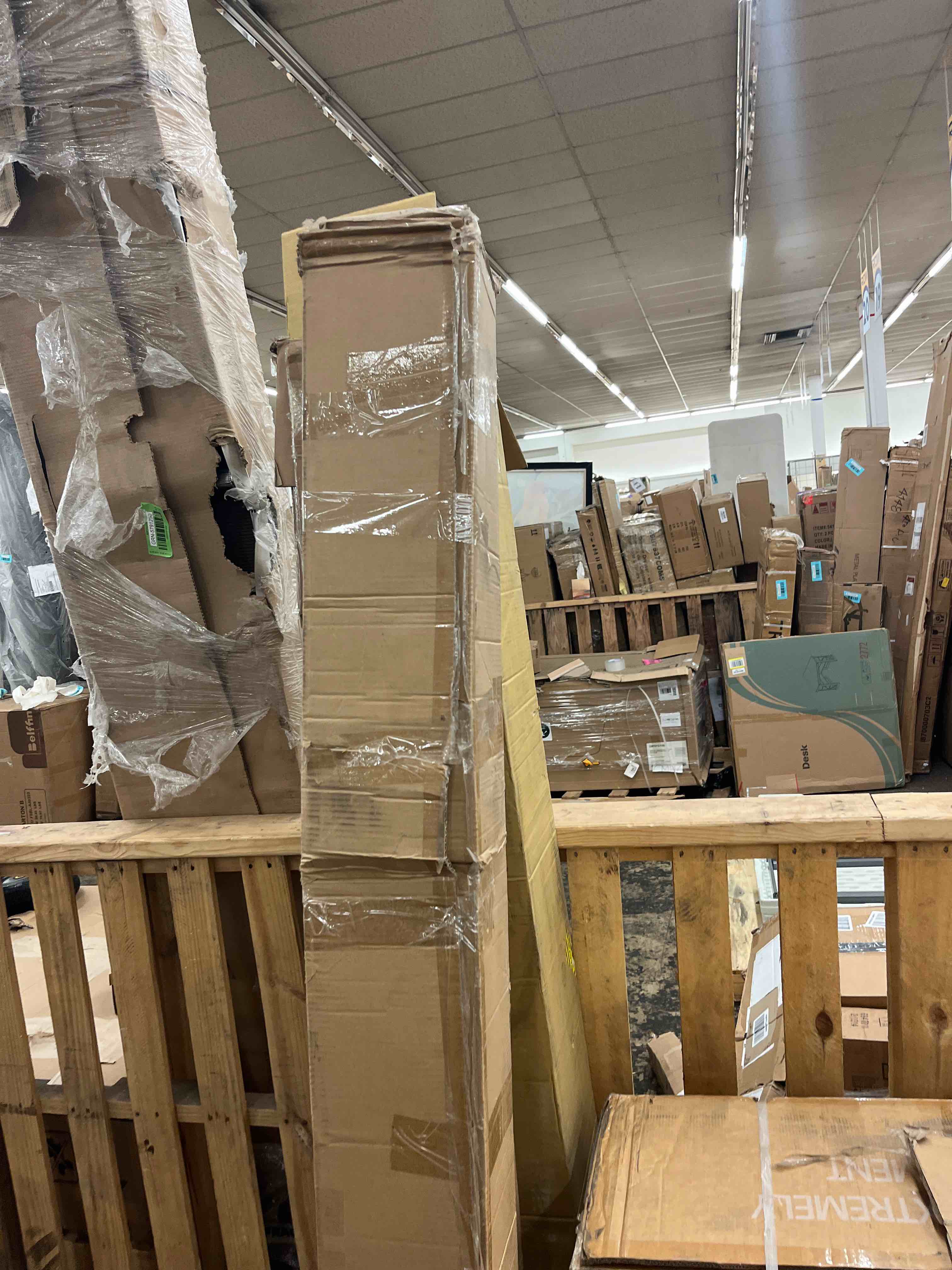 https://s3.amazonaws.com/lotting-images-prod/phillipi/RED5817300_1720210486544.jpeg
